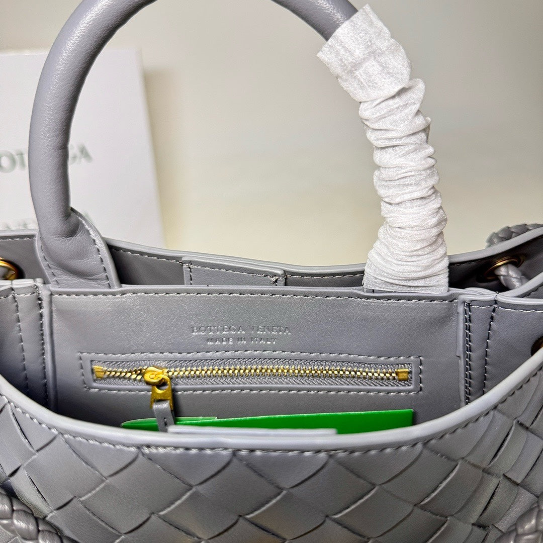 1XA81BDE Stylish leather bag