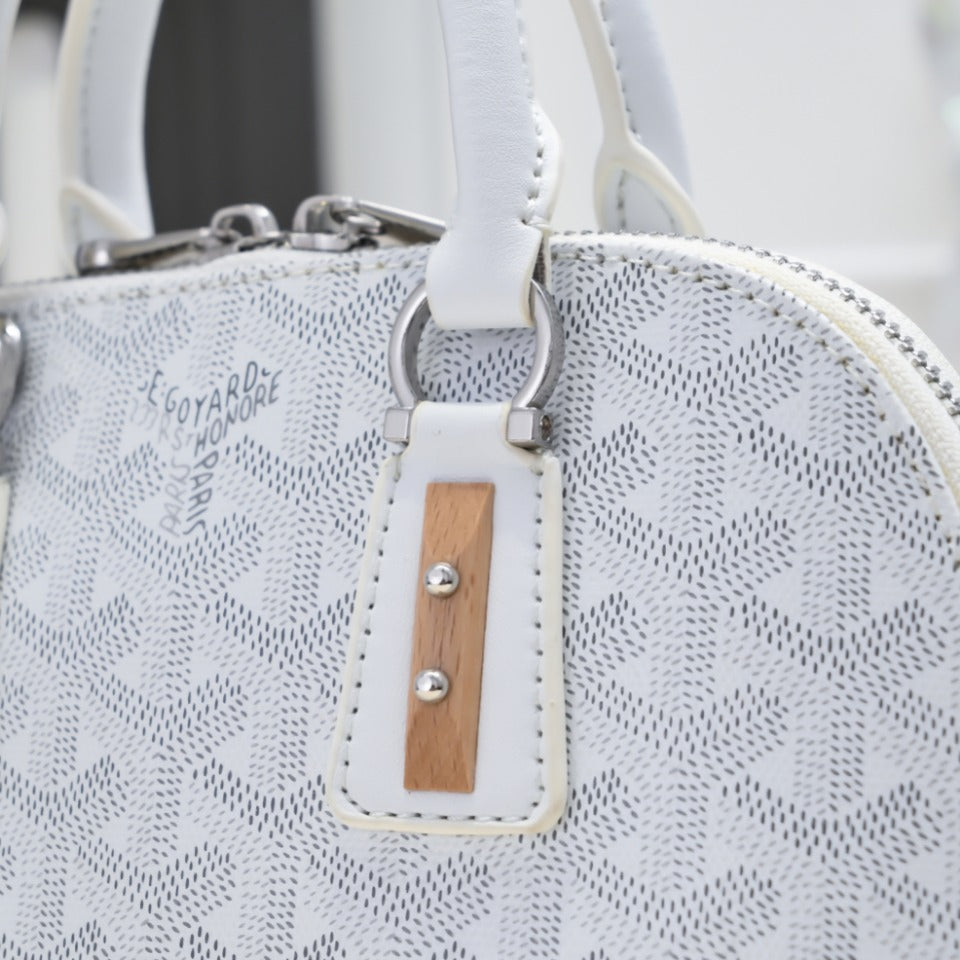 1WA106BDE Stylish leather bag