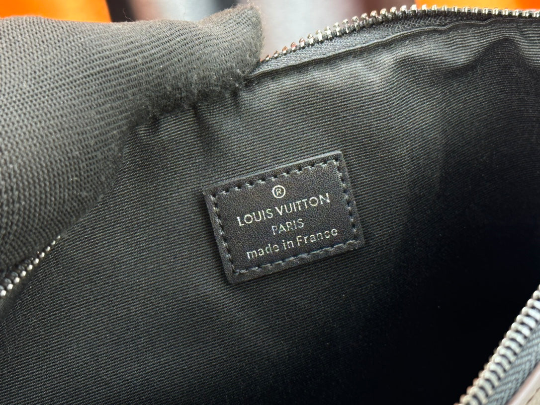1XE398BDE Stylish leather bag