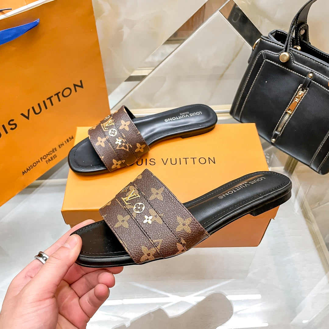 14E96ZDE Stylish Slippers