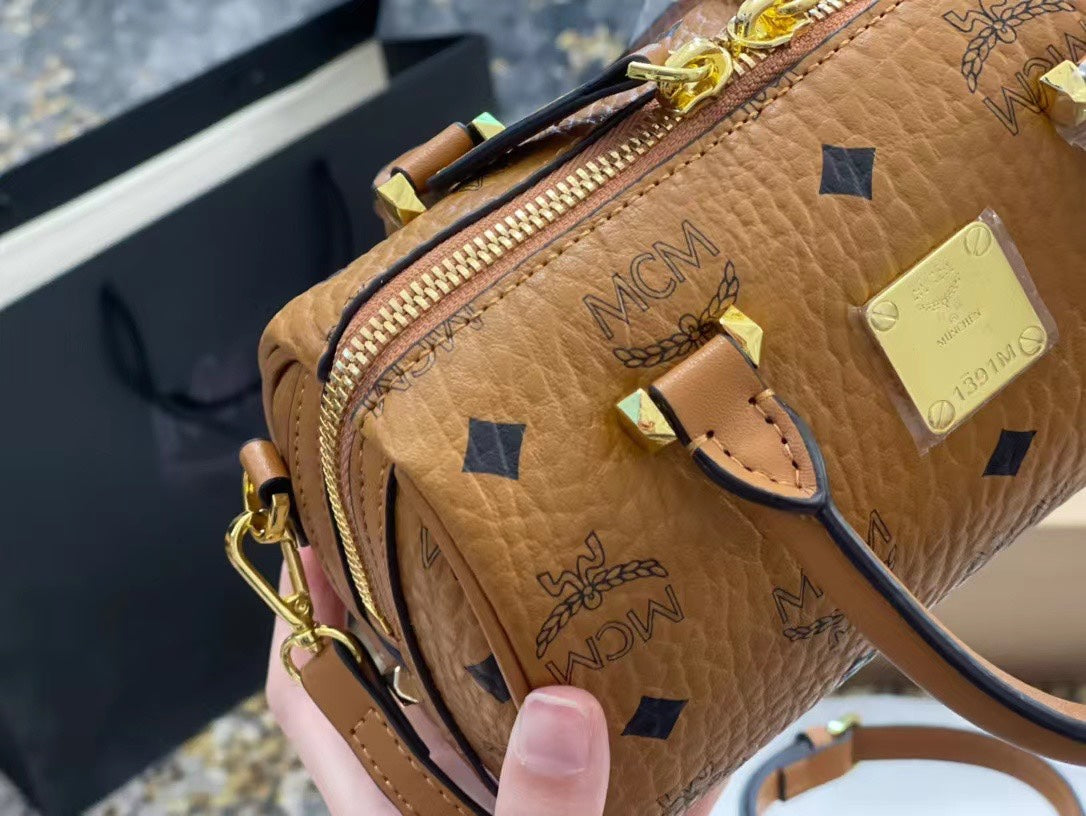 2XE142BDE Stylish leather bag 