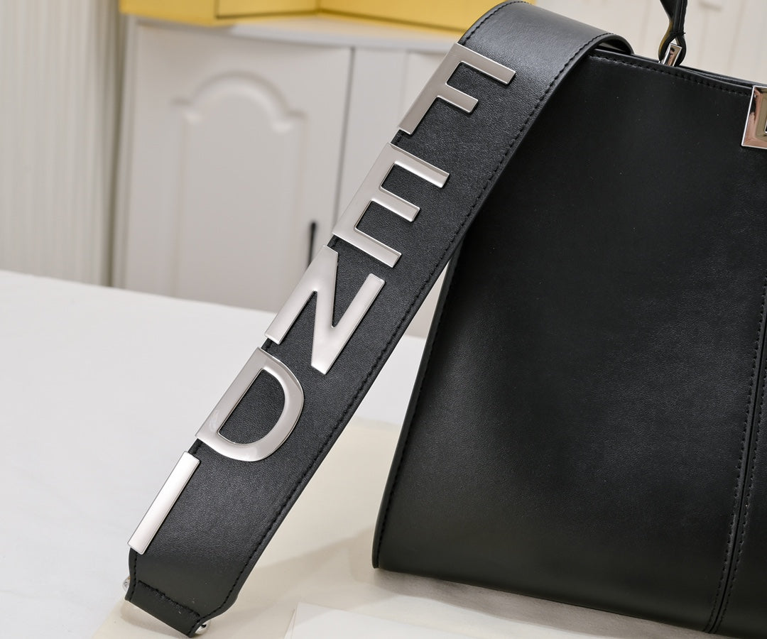 2XE41BDE Stylish leather bag 