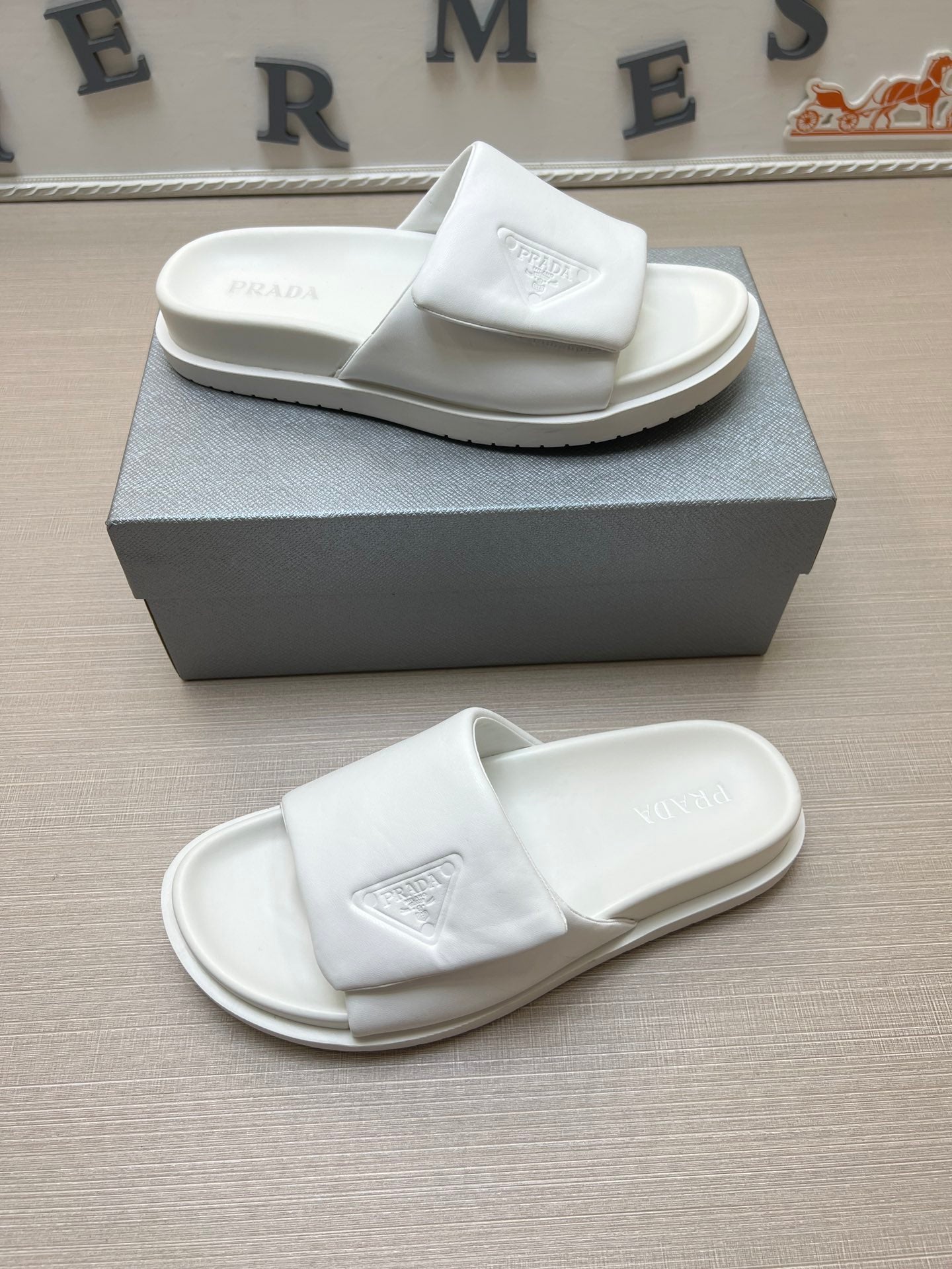 54PD7ZDE Stylish slippers