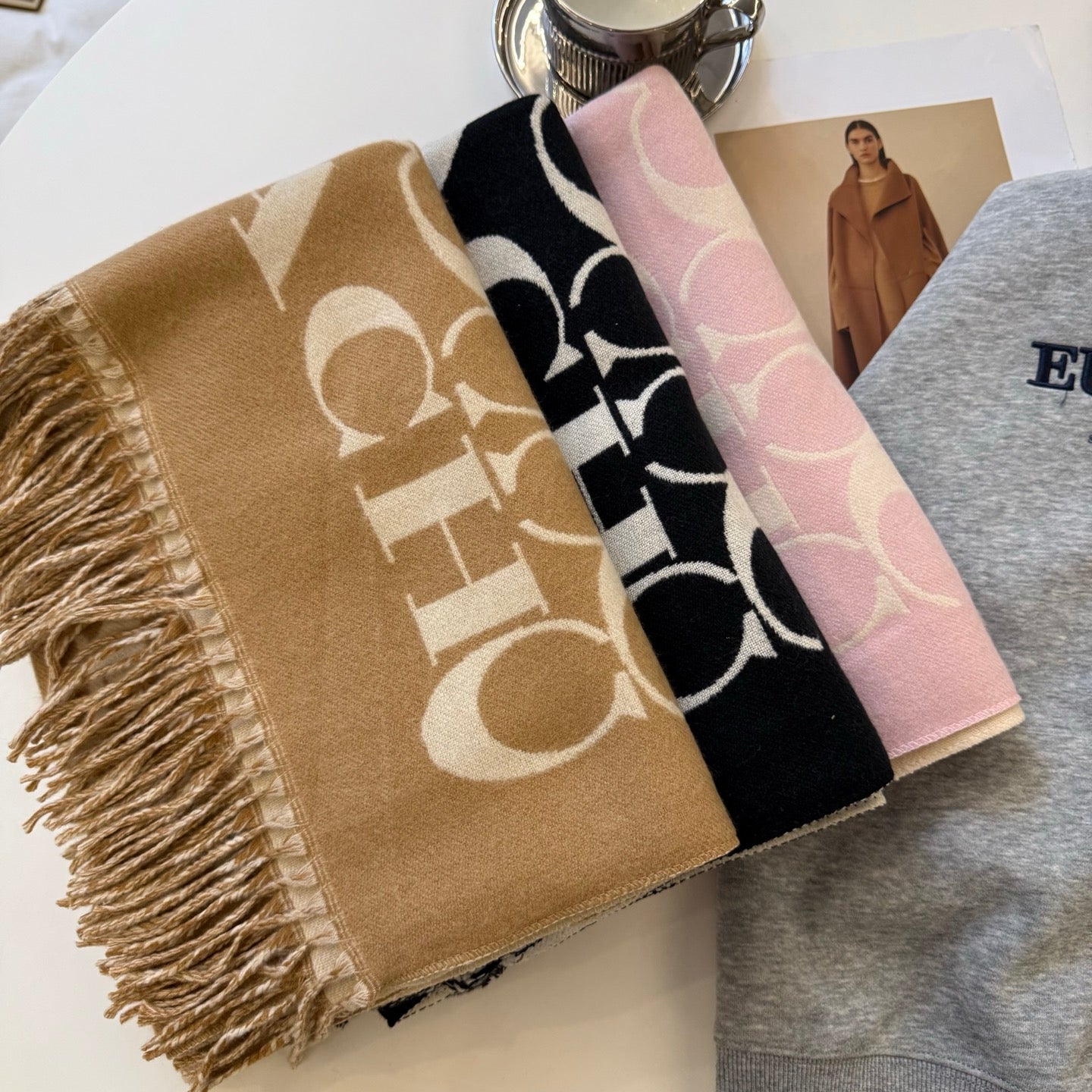 185ZA63WDE Stylish  Winter Scarves