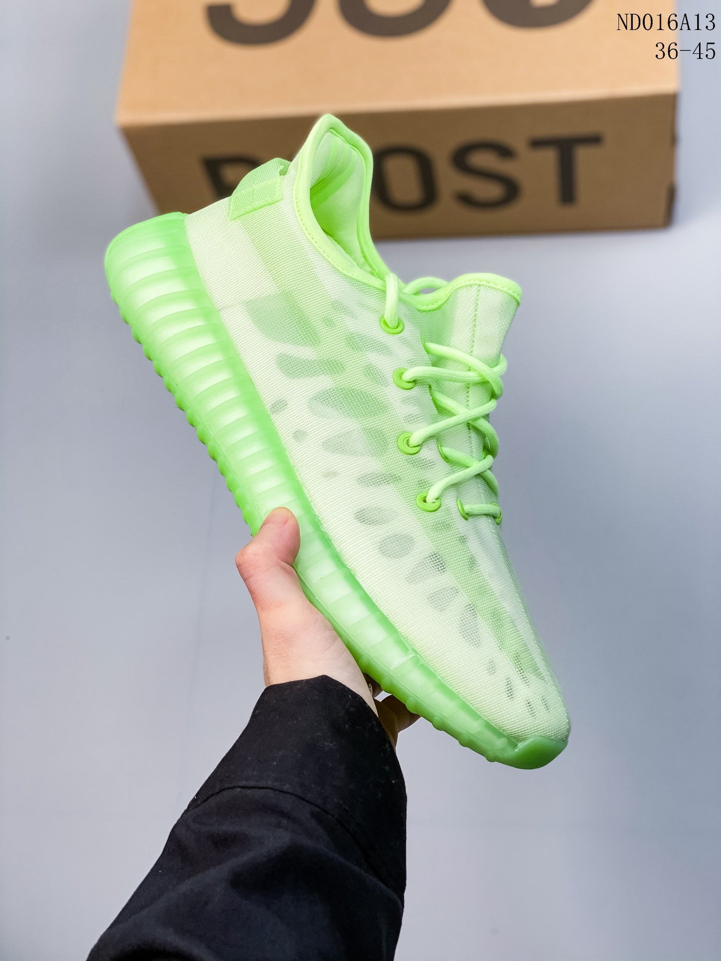 4YA86ZDE Stylish Sneakers (No Box, August-October Big Sale)