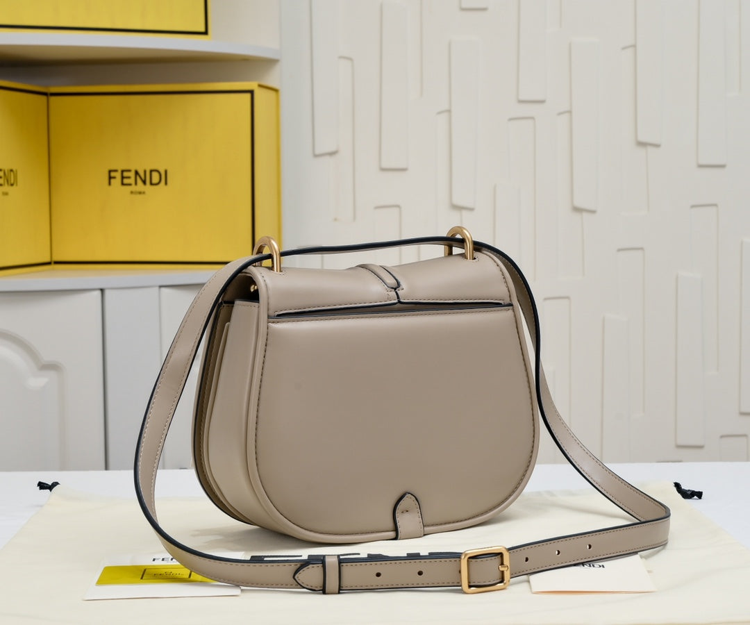 2XF89BDE Stylish leather bag 