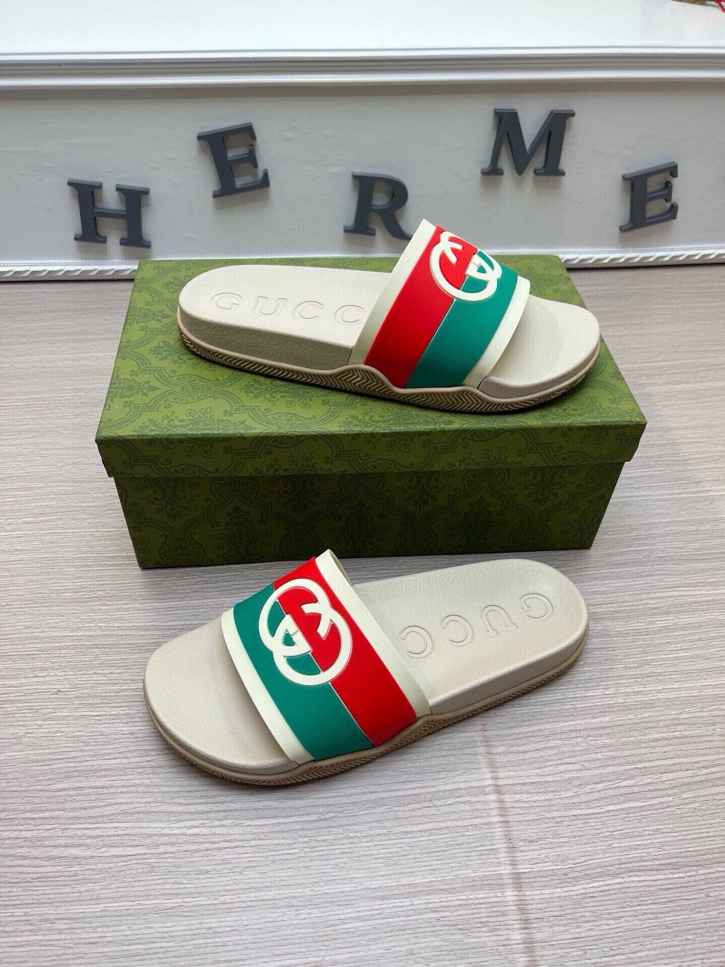 54B113ZDE Stylish slippers