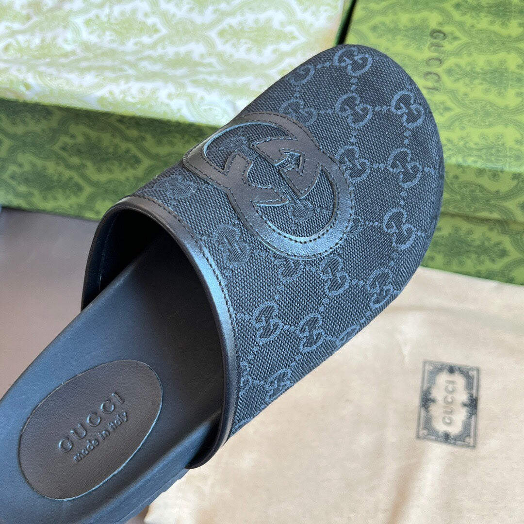 2YB26ZDE Stylish Slippers
