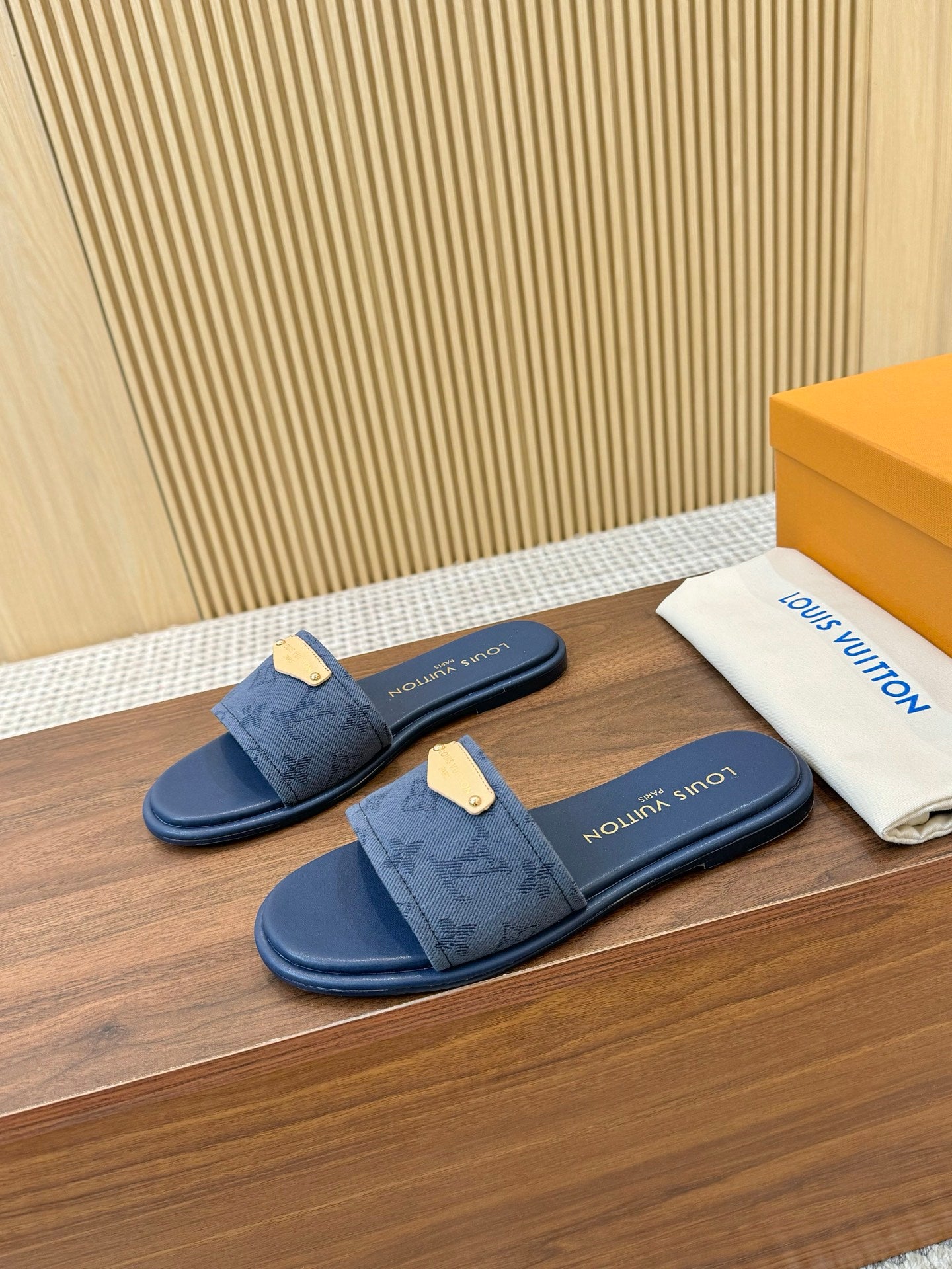 245RE3ZDE Stylish leather shoes 