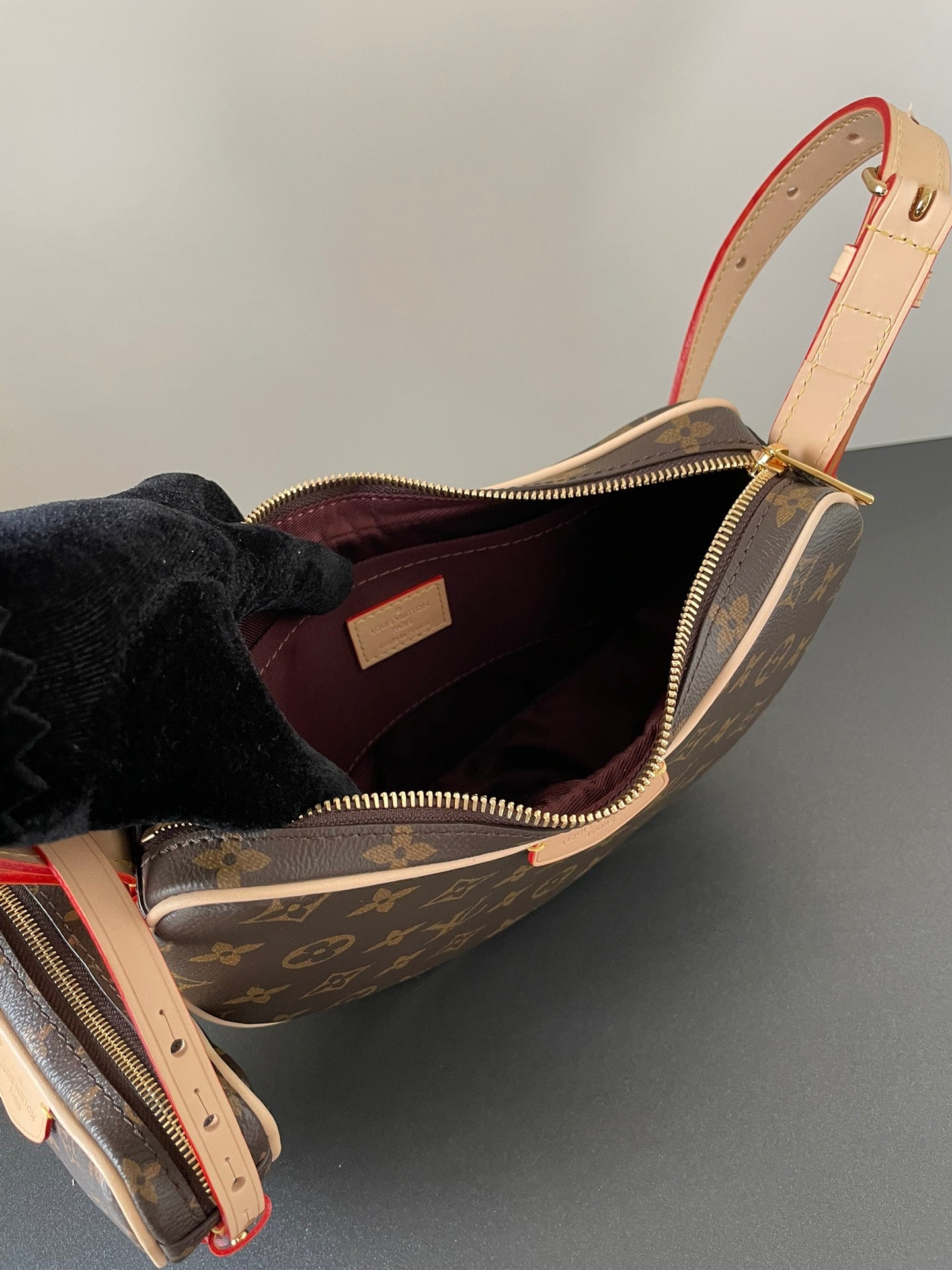 2XE298BDE Stylish leather bag 