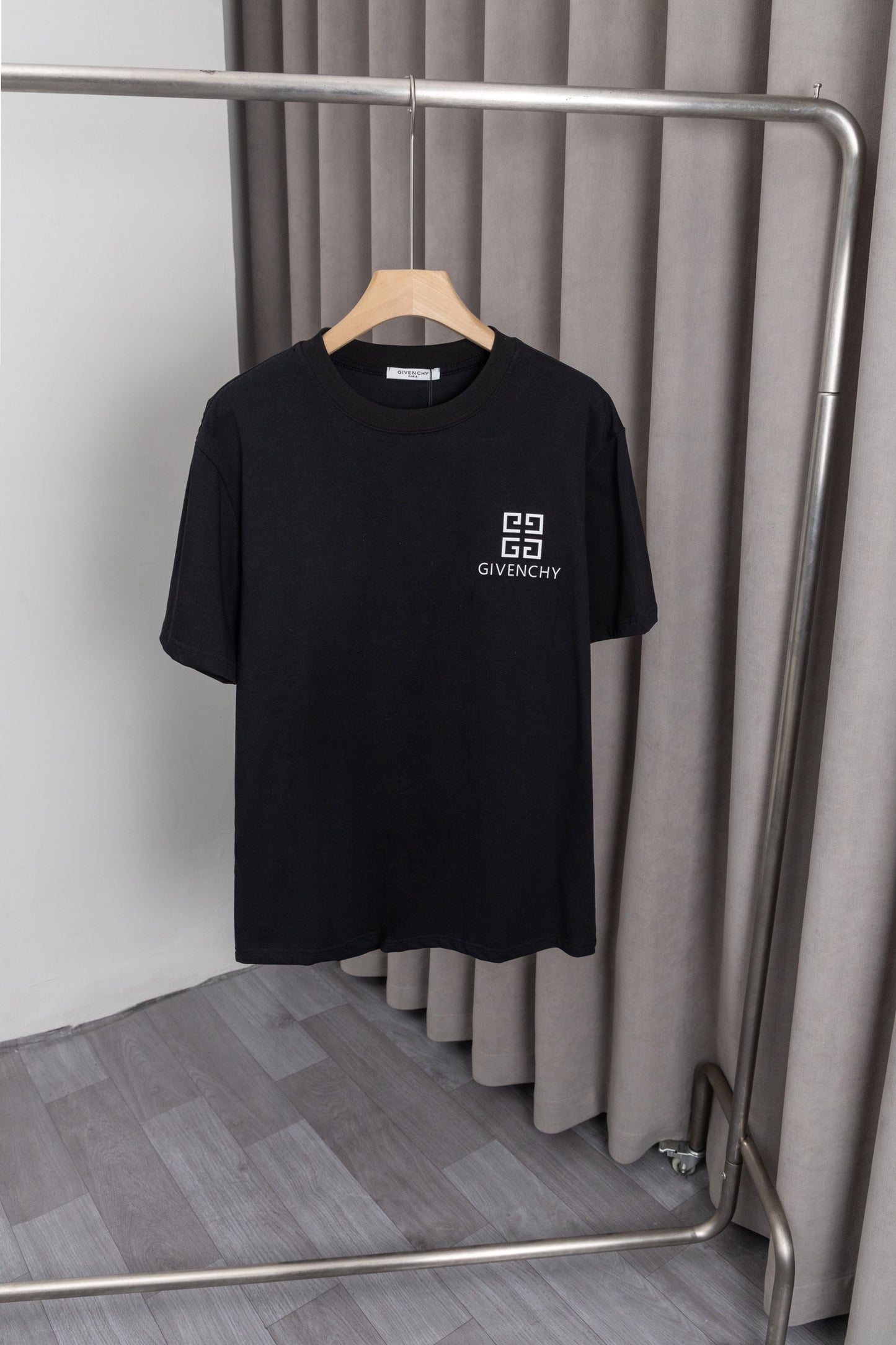 125WA2UDE Stylish T-shirts