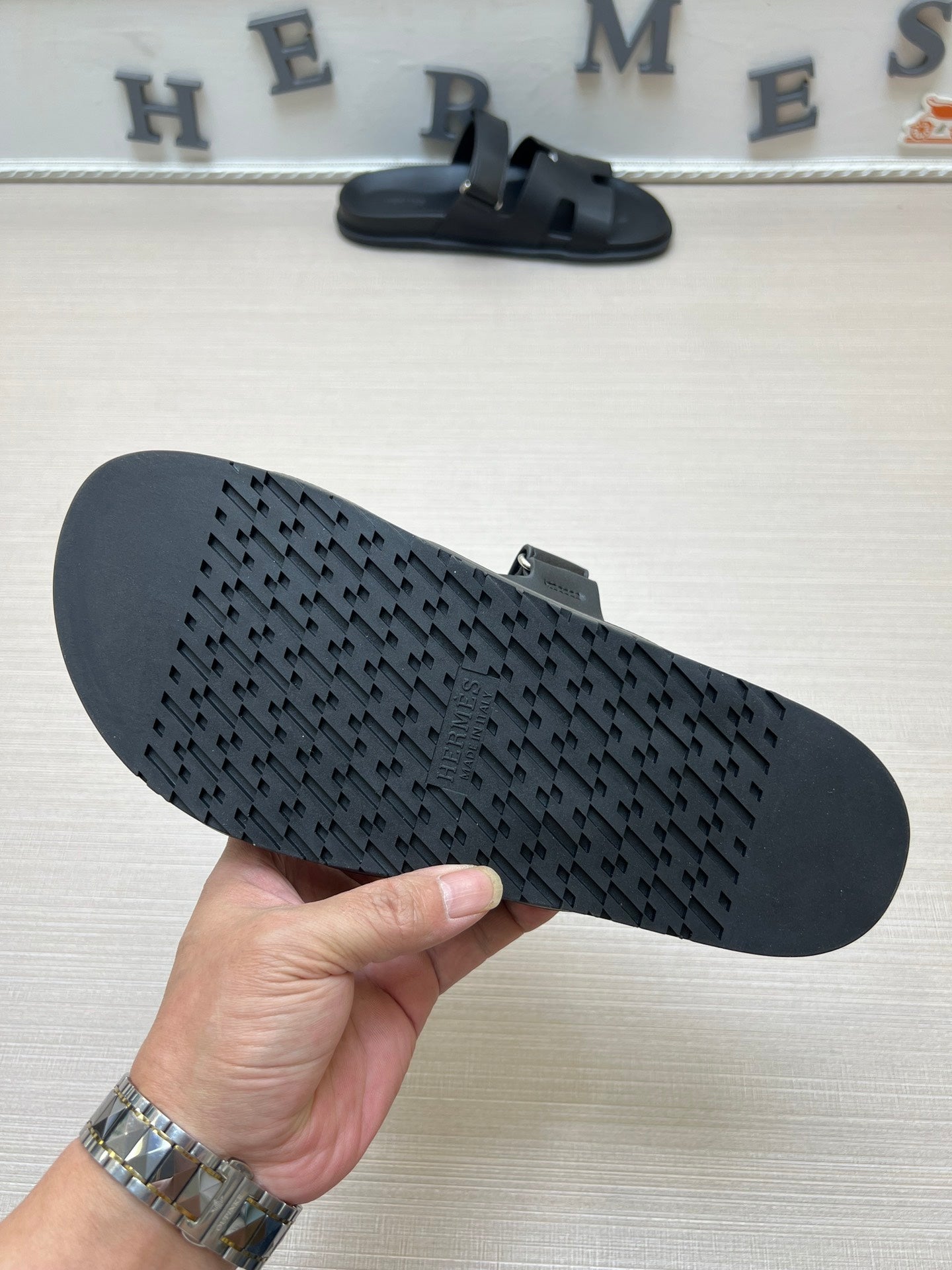 54H1ZDE Stylish slippers
