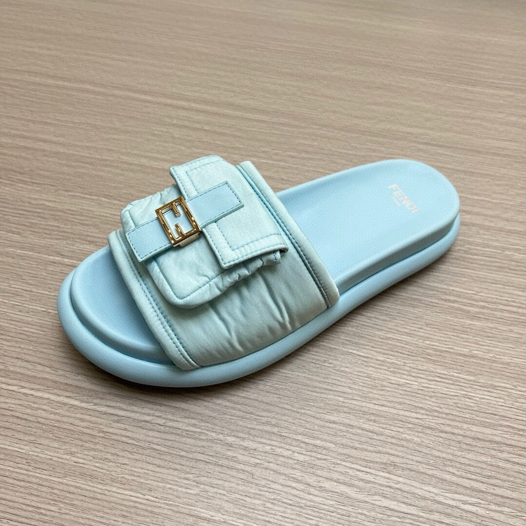 54F125ZDE Stylish slippers