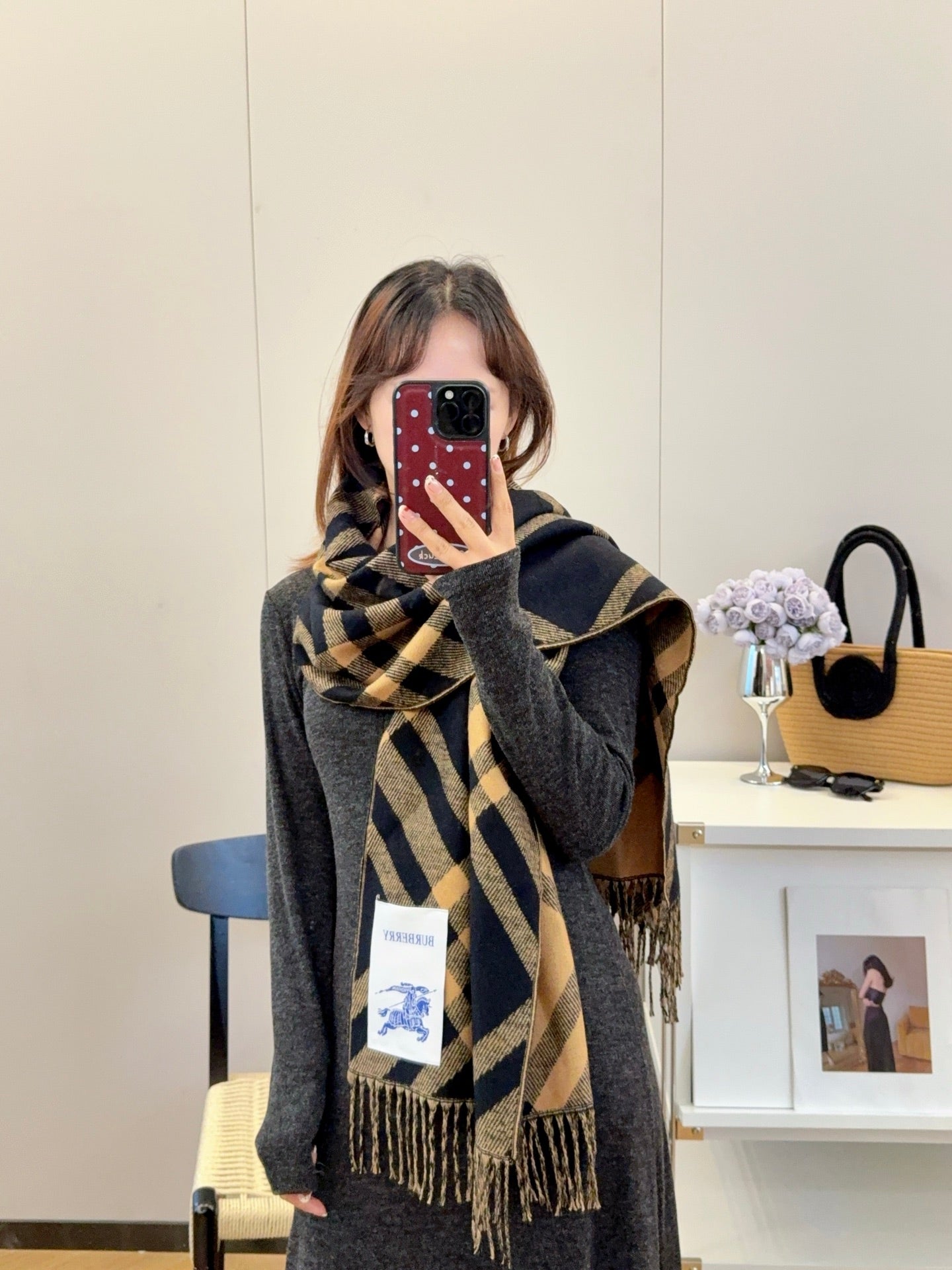 185ZR32WDE Stylish Winter Scarves