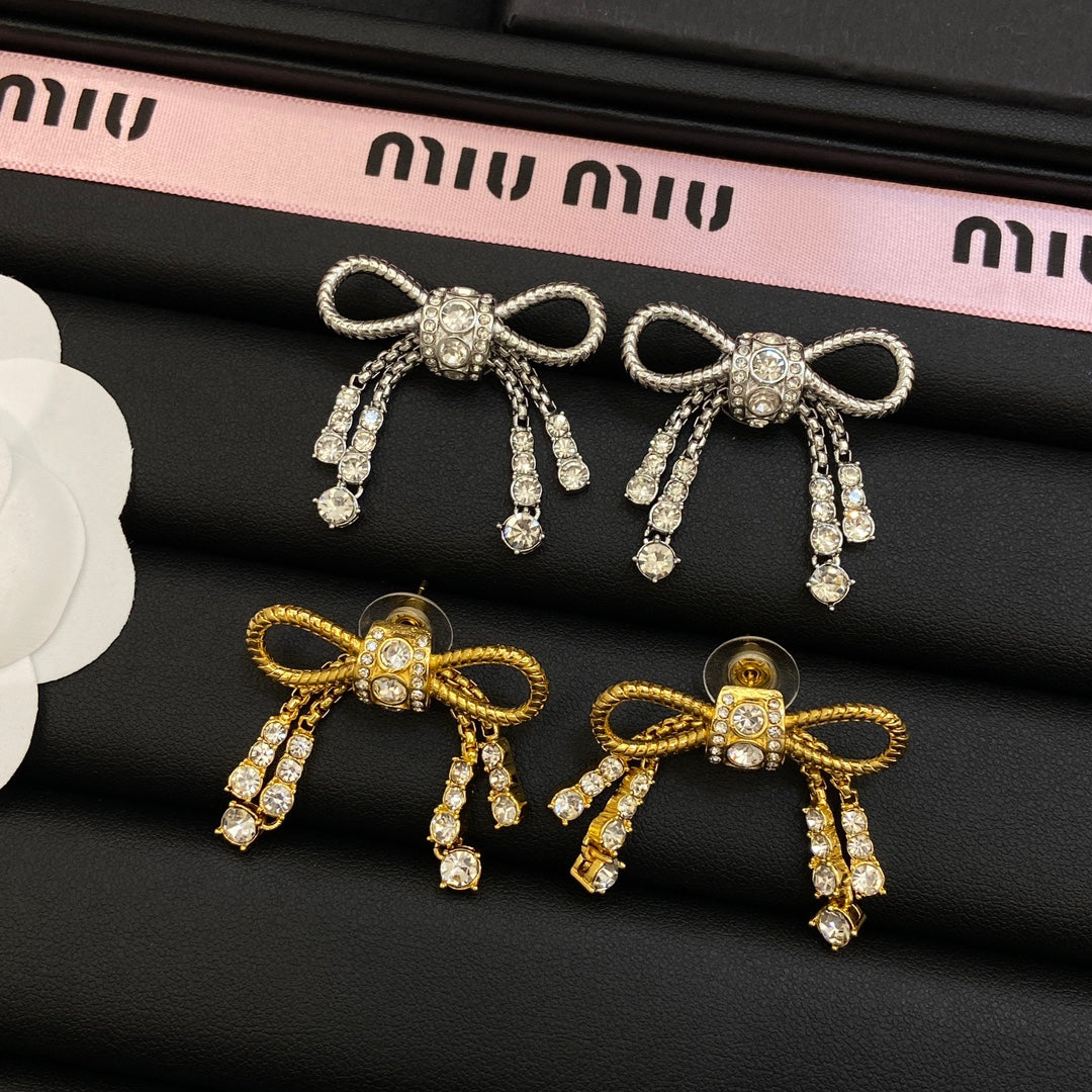 14A950EDE Stylish Earrings