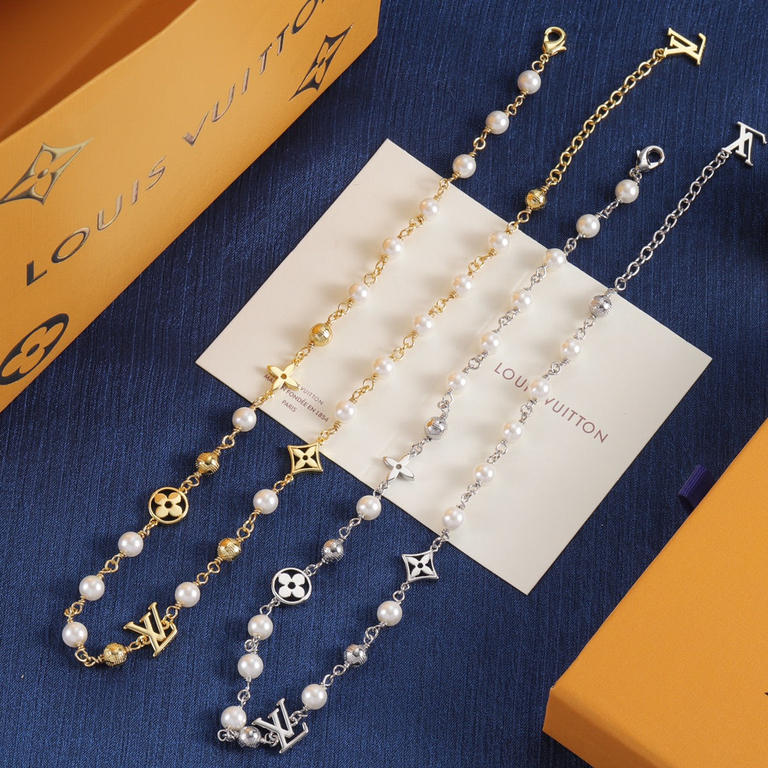 175RE3XDE Stylish Necklaces
