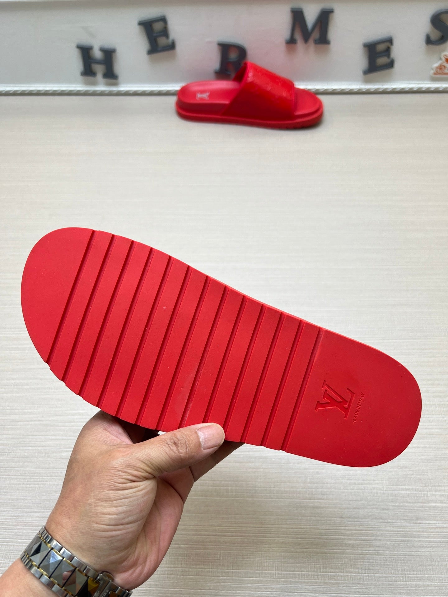 54E112ZDE Stylish slippers