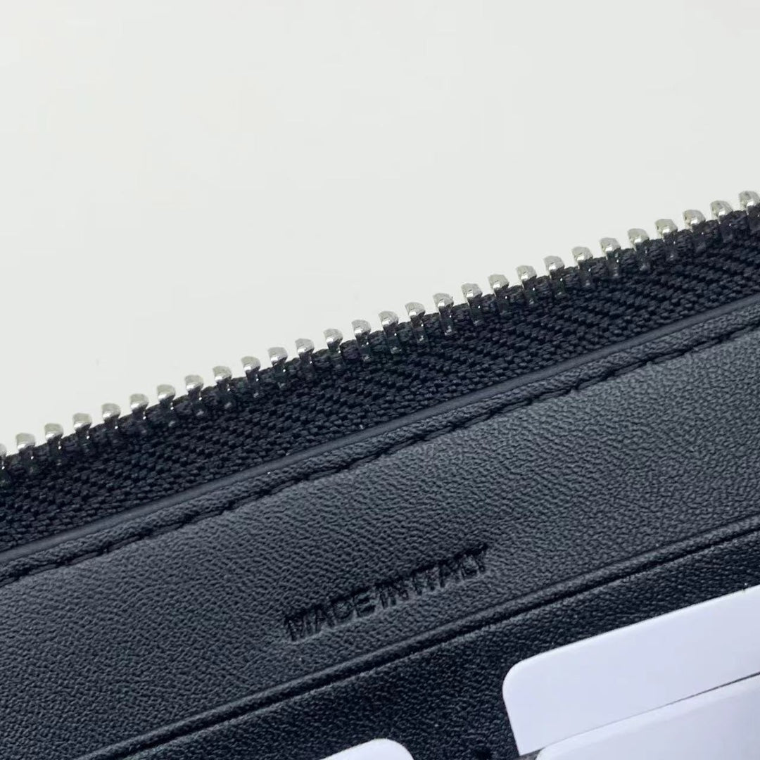 15RC85BDE Stylish leather bag