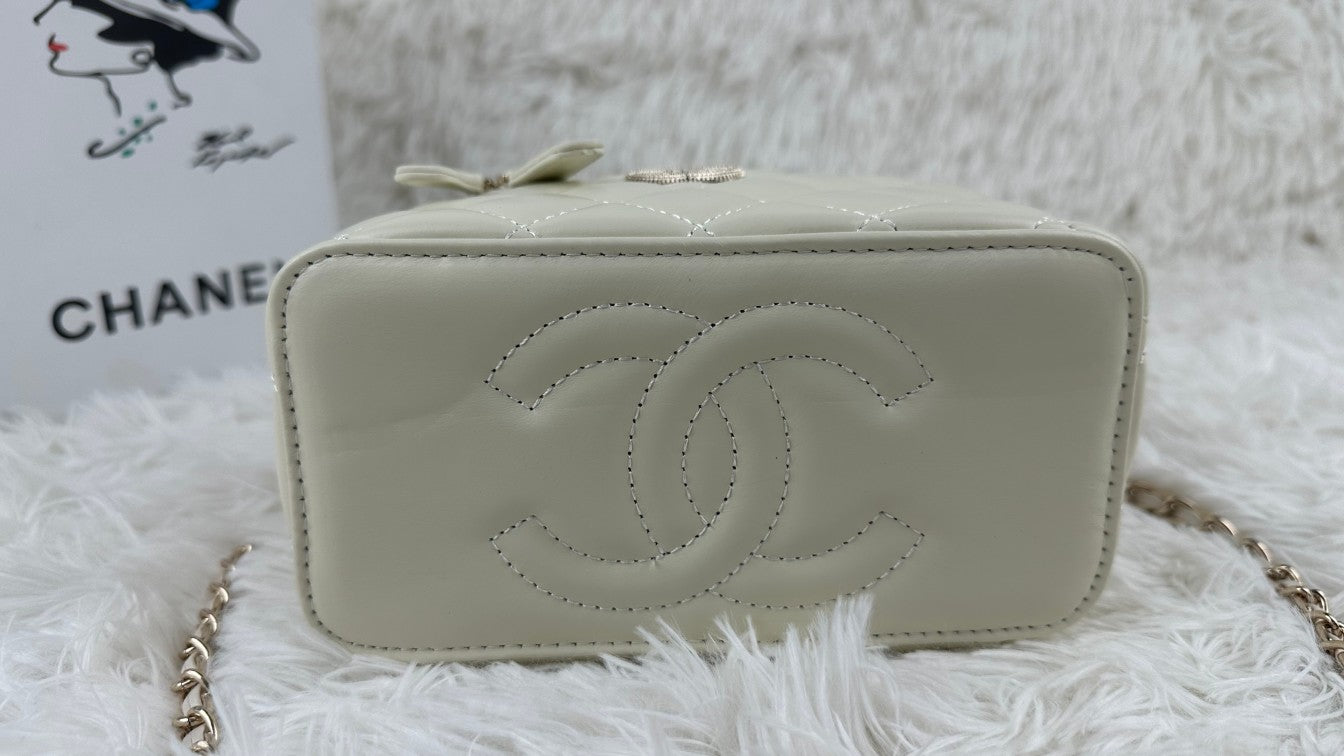 1XC377BDE Stylish leather bag 