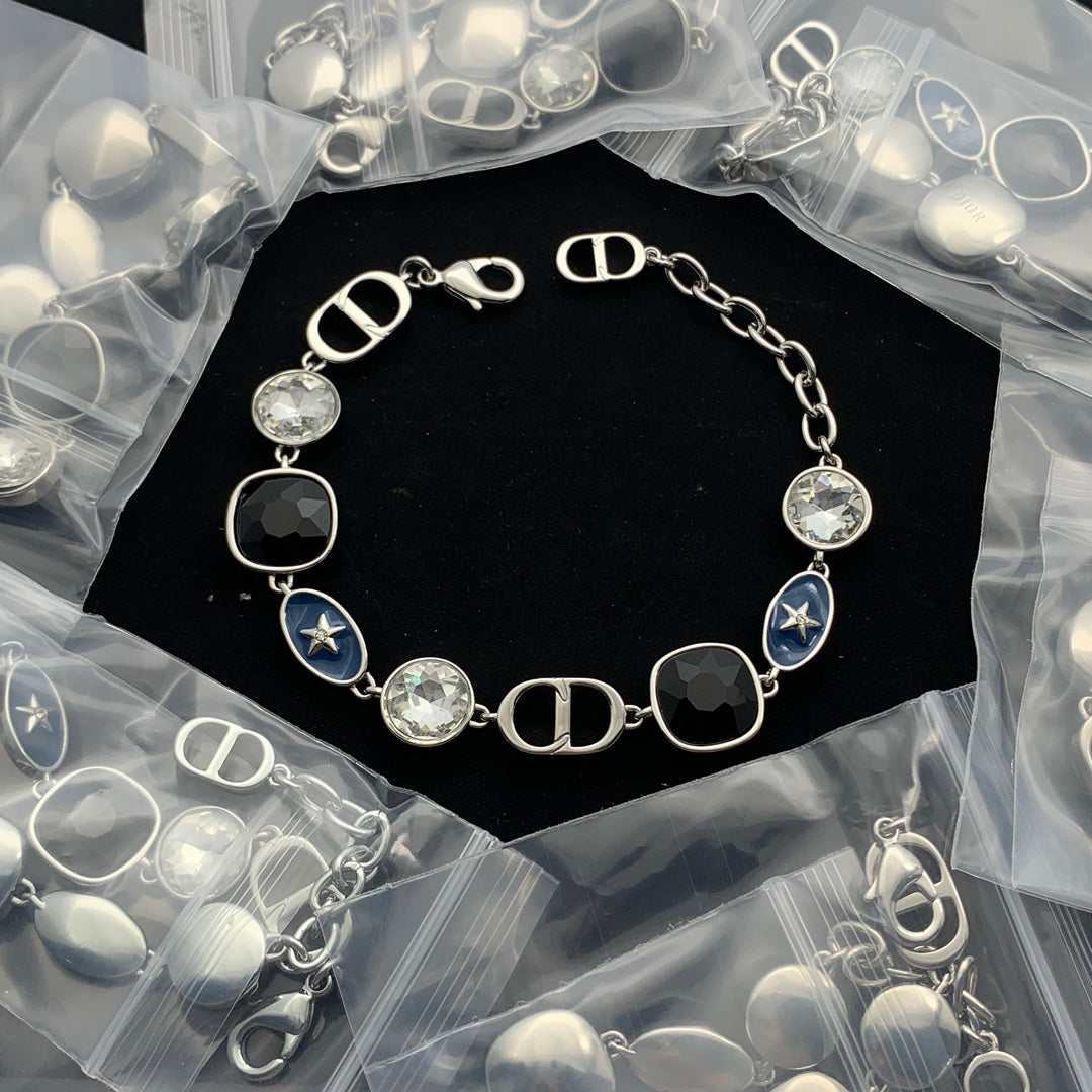 84D10KDE Stylish Bracelets