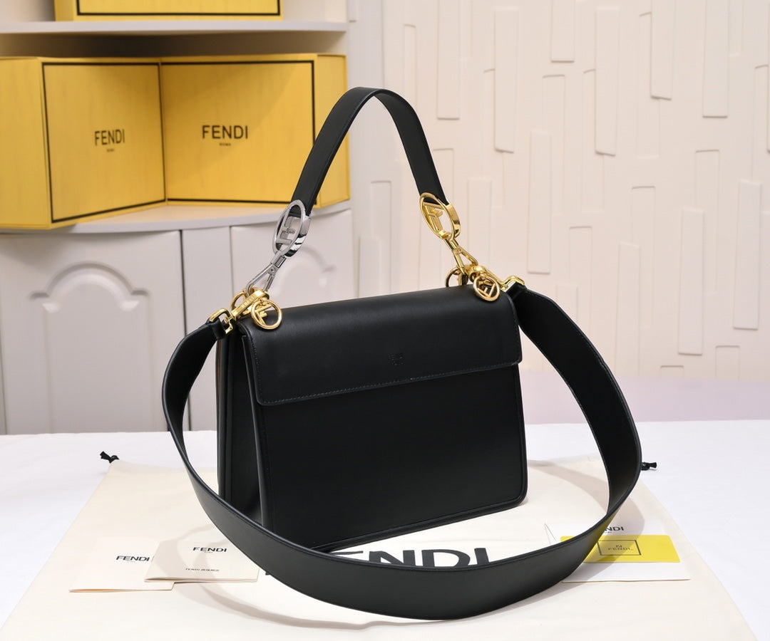 1XF90BDE Stylish leather bag 