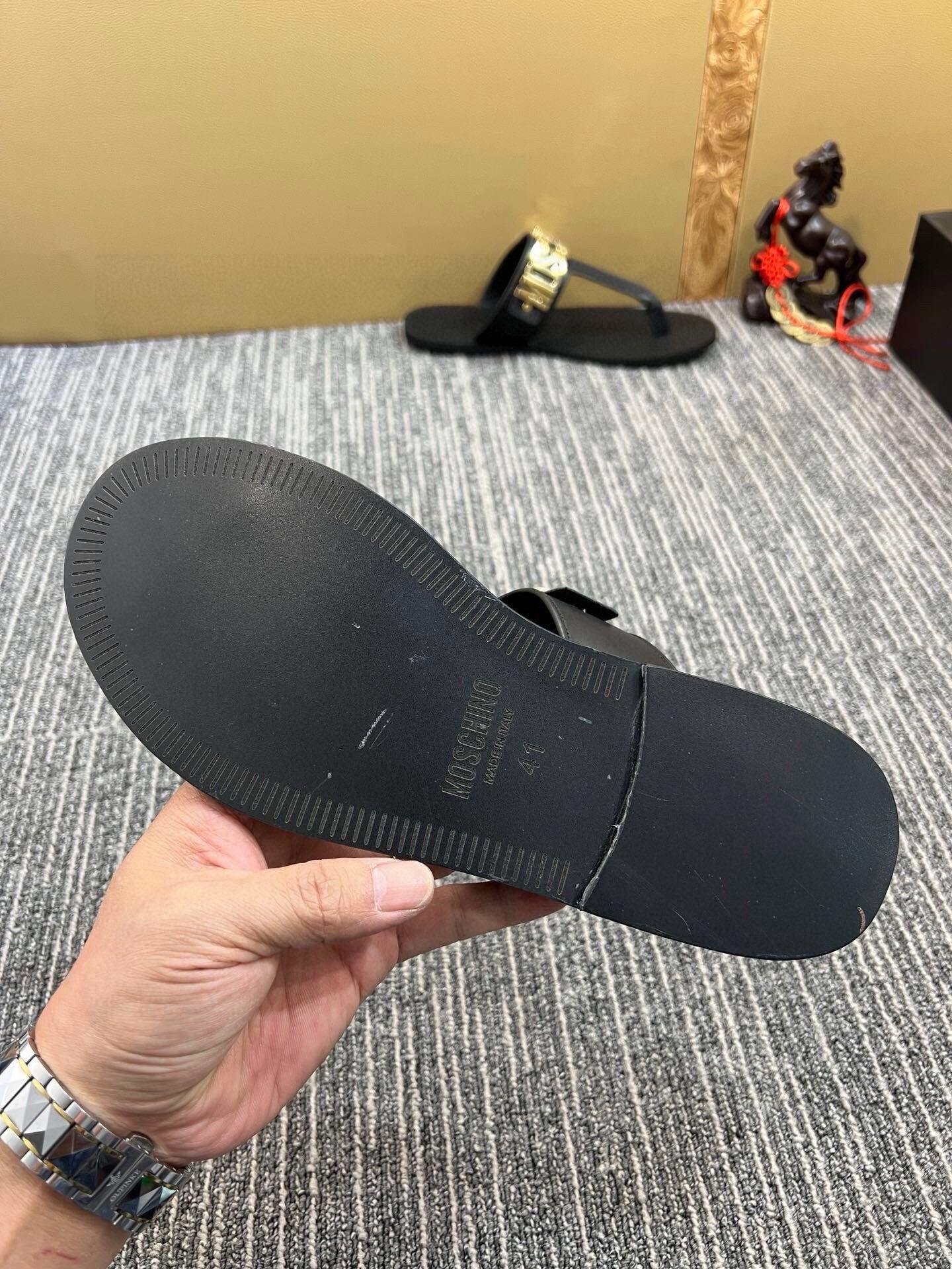 54A118ZDE Stylish slippers