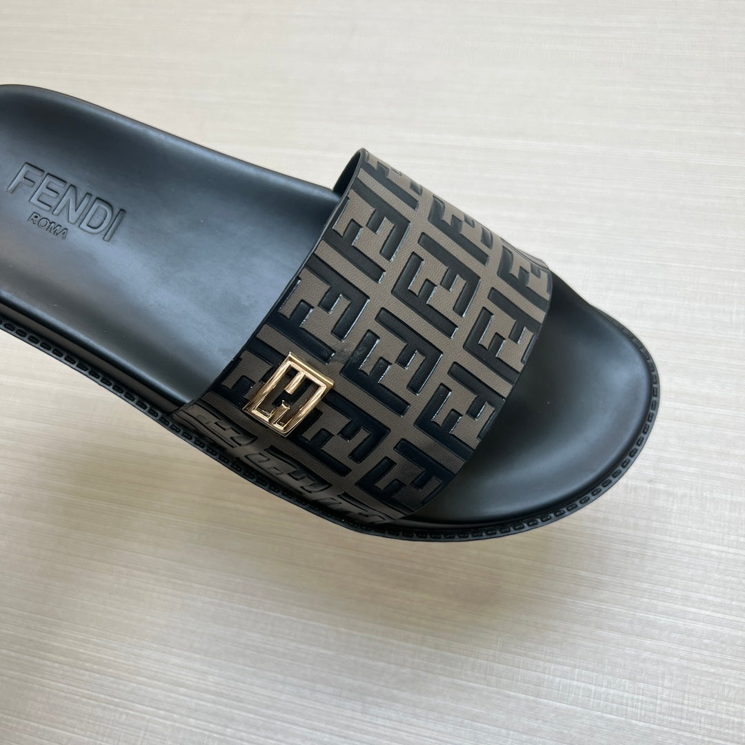 54F121ZDE Stylish slippers