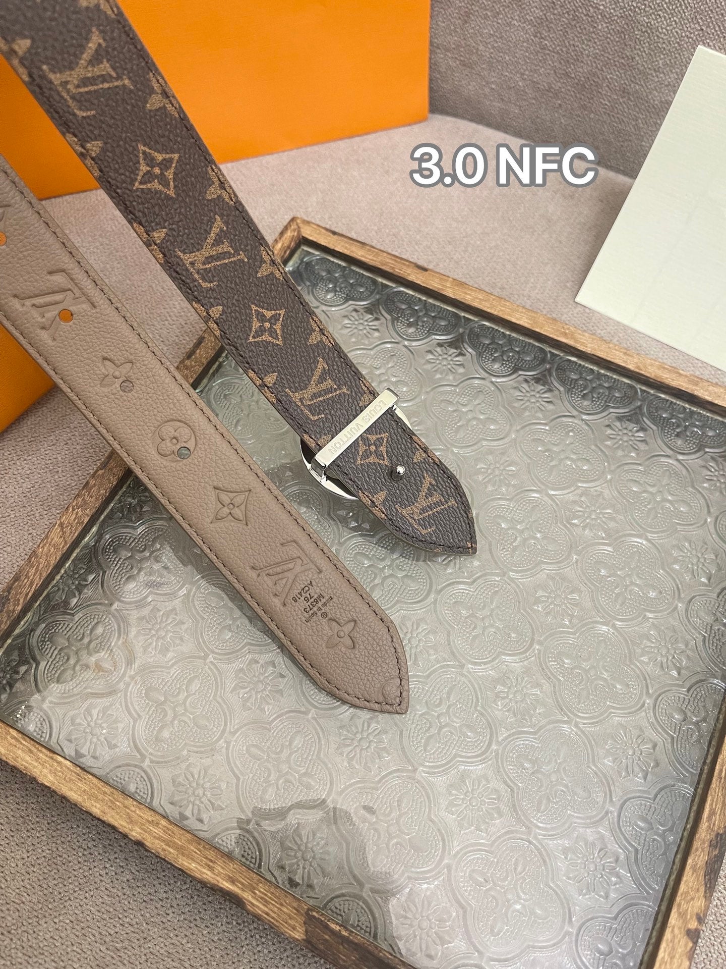 255RE10PDE Stylish  High quality belt With full package