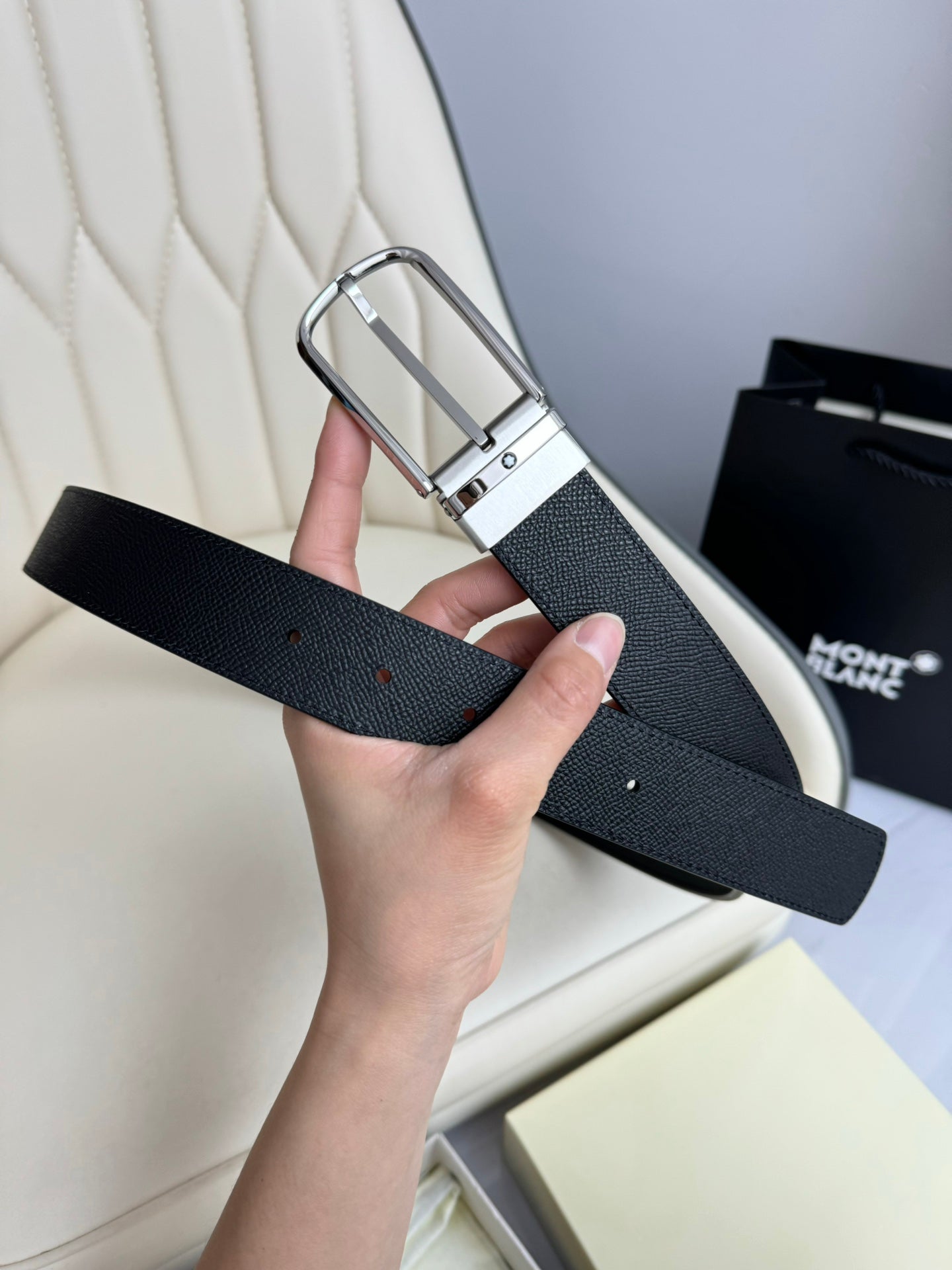 155RA235PDE Stylish  High quality belt With full package