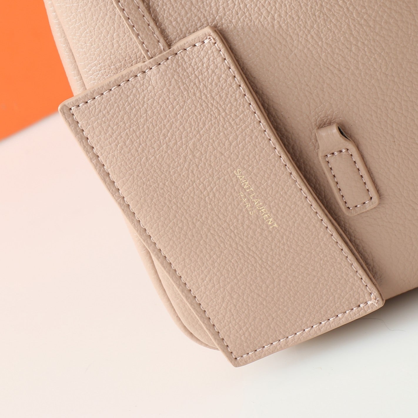 165NSL115BDE Stylish leather bag
