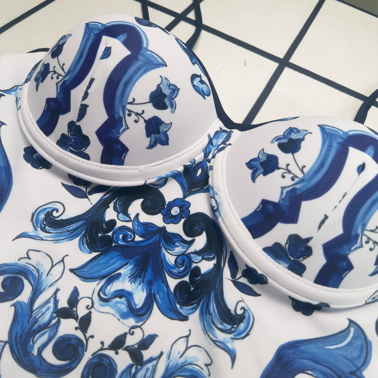 14A129YDE Stylish Bikini swimsuit
