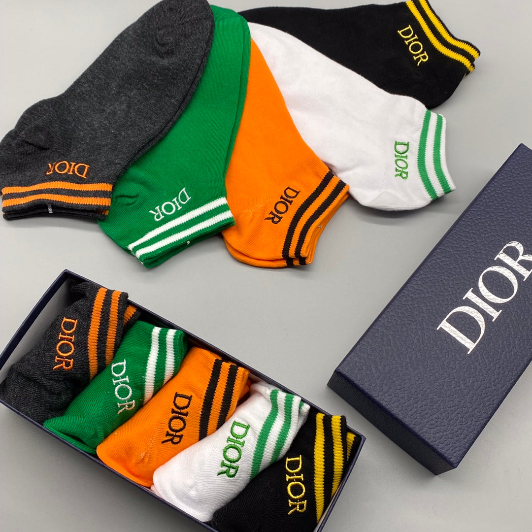 235QB63SDE Stylish socks(5 pairs )