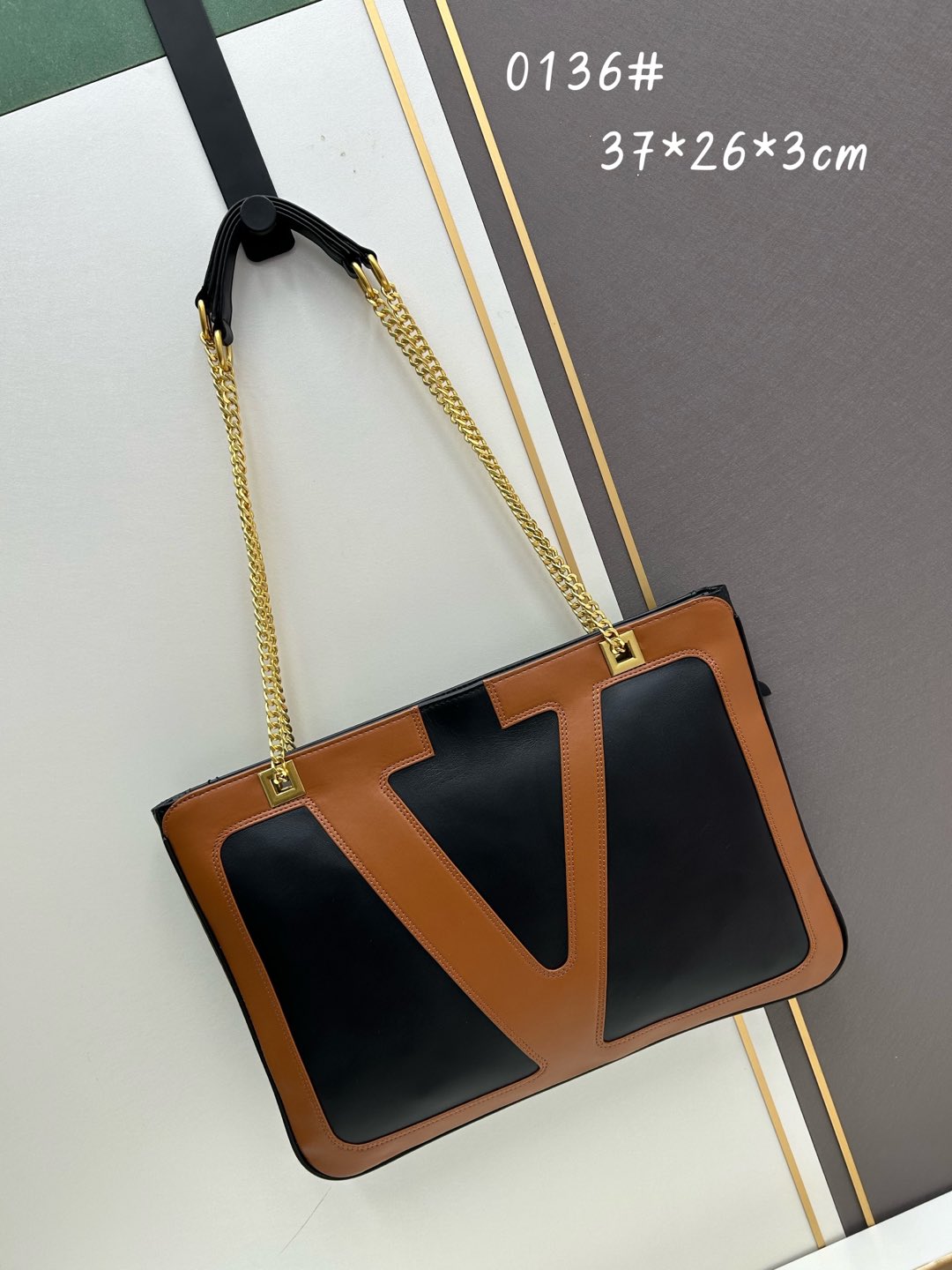 2WVL47BDE Stylish leather bag