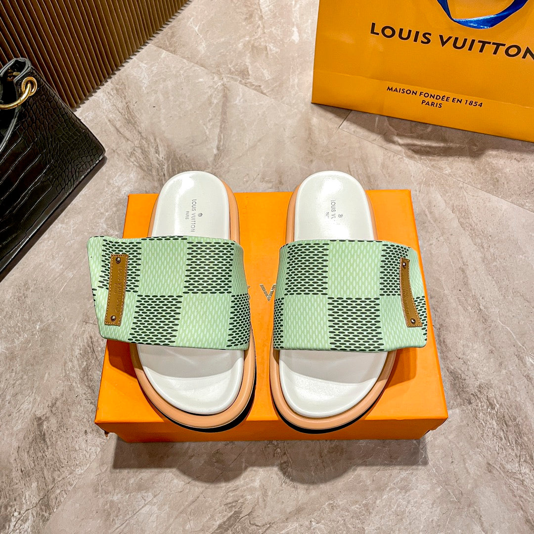 14E211ZDE Stylish Slippers