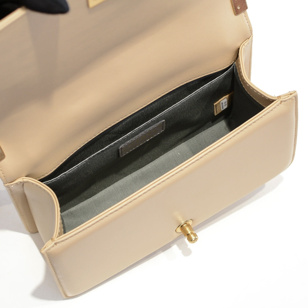 1XC413BDE Stylish leather bag