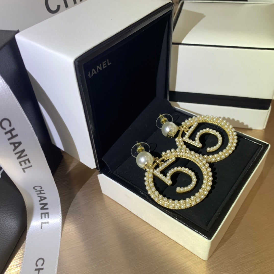 14C94EDE Stylish Earrings