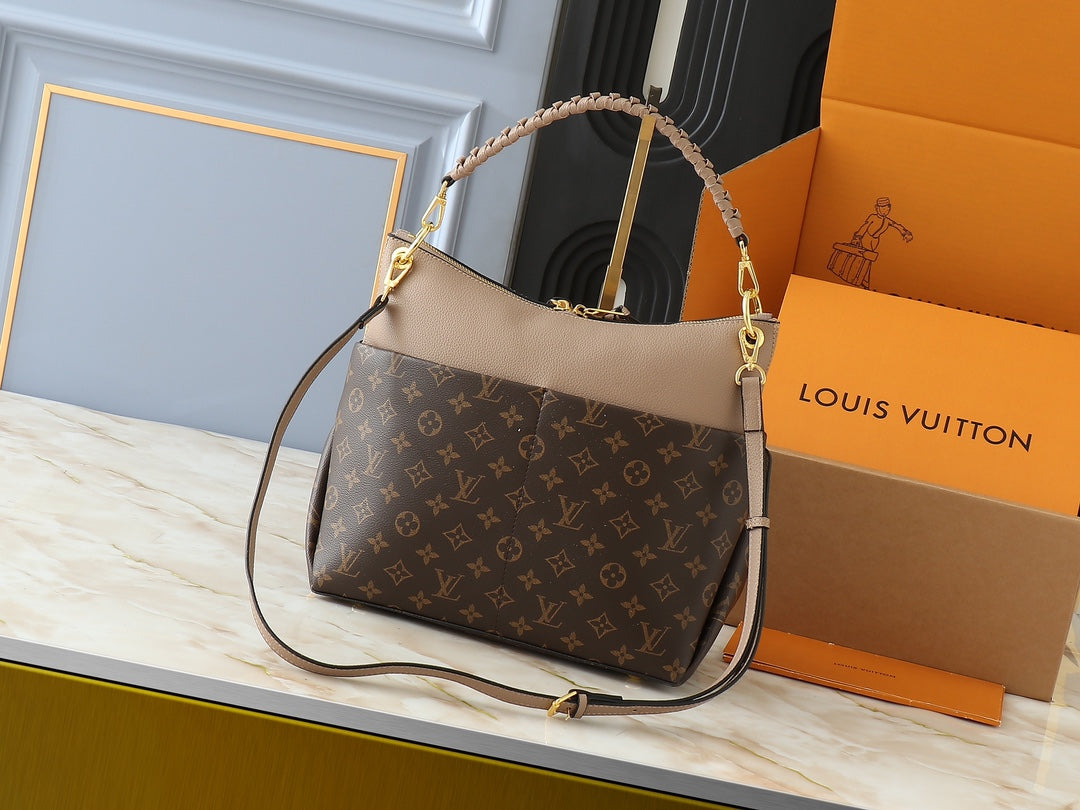 1WE115BDE Stylish leather bag