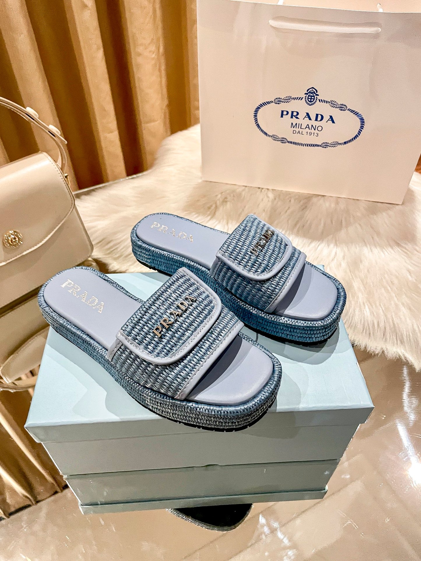 14PD176ZDE Stylish Slippers