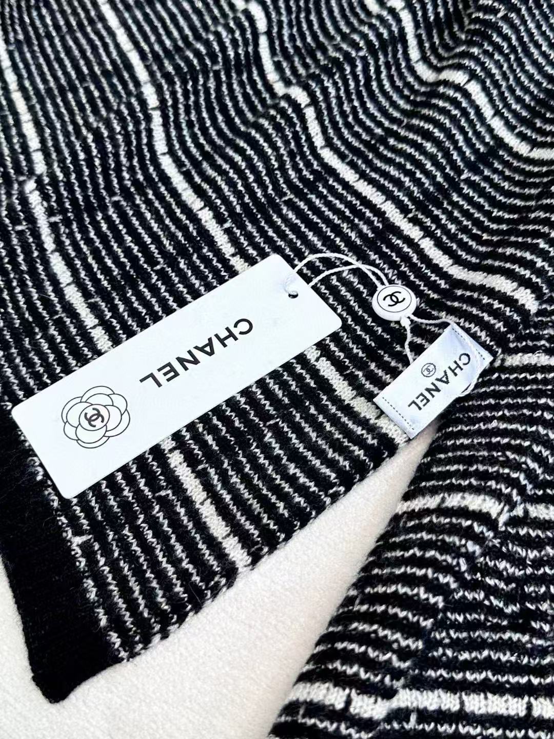 175RC59WDE Stylish Winter Scarves