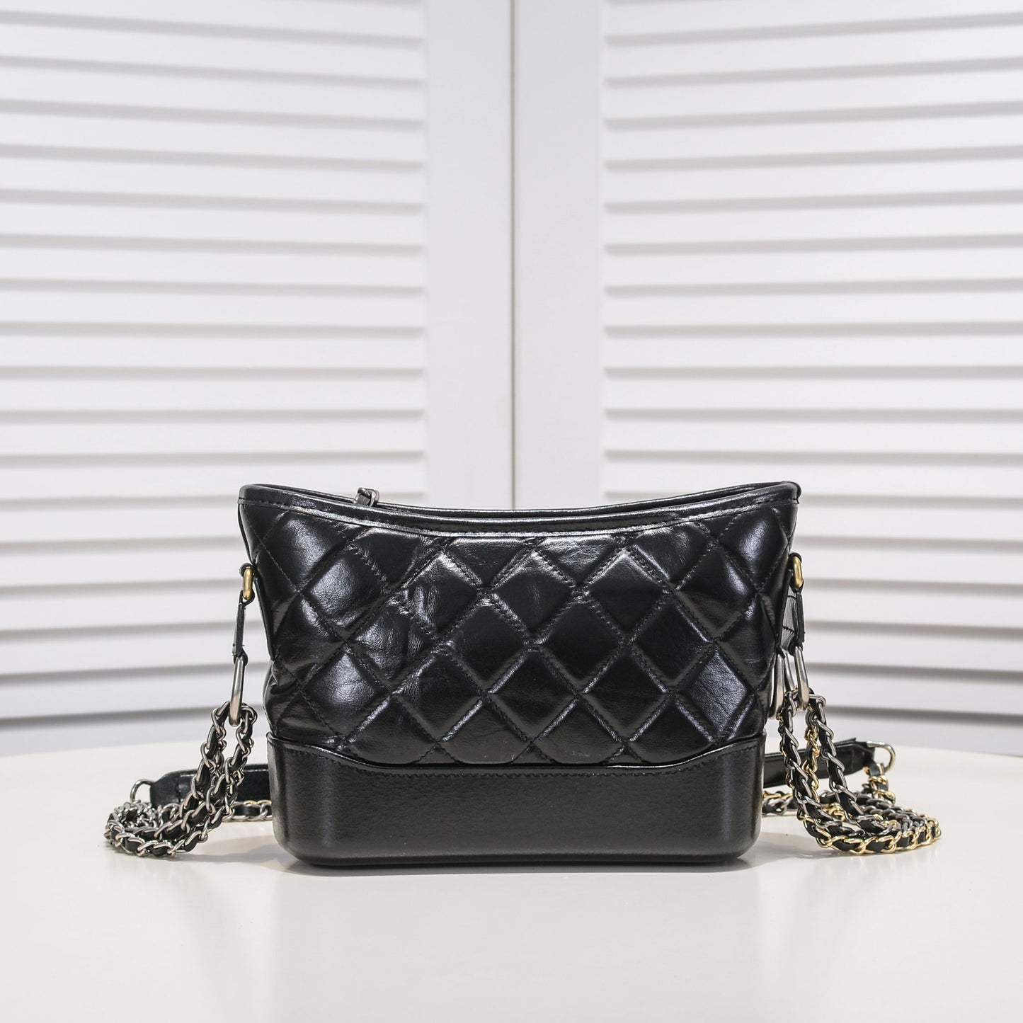 1XC261BDE Stylish leather bag 