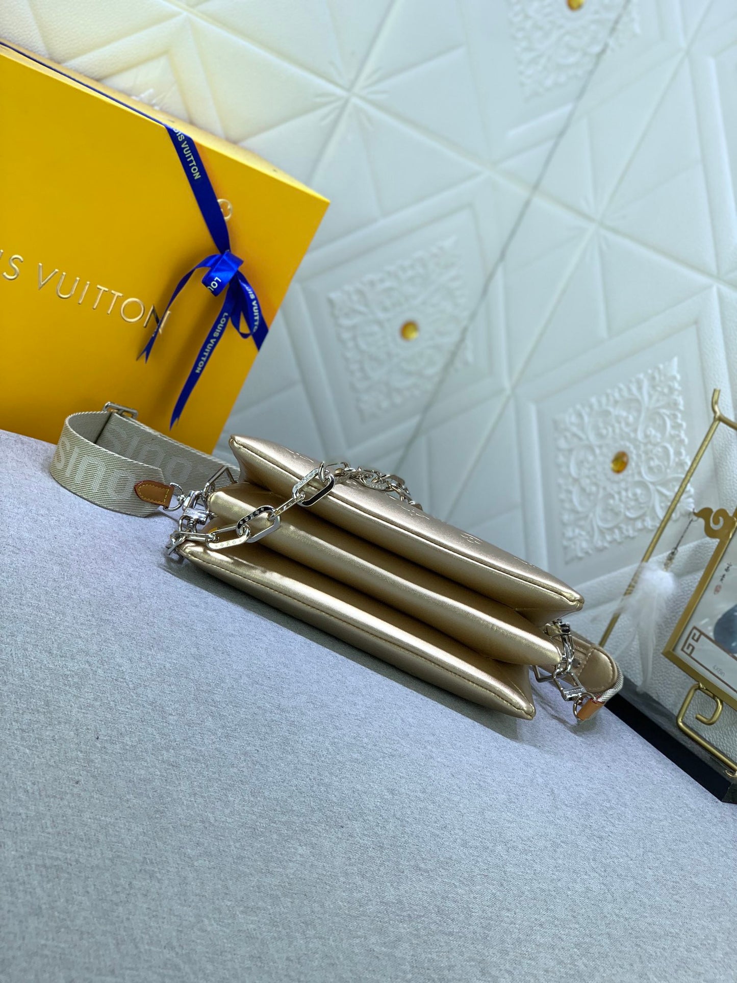 2XE40BDE Stylish leather bag 