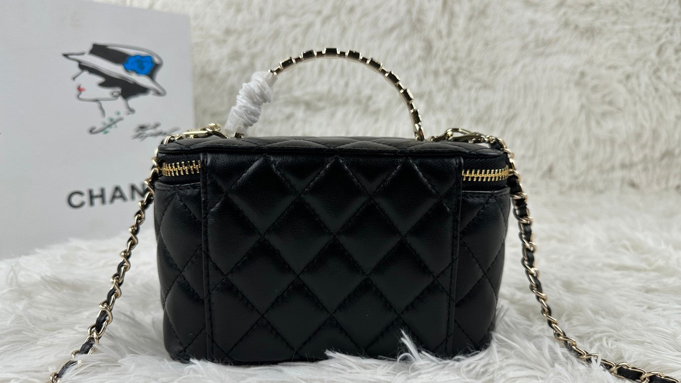 1XC377BDE Stylish leather bag 