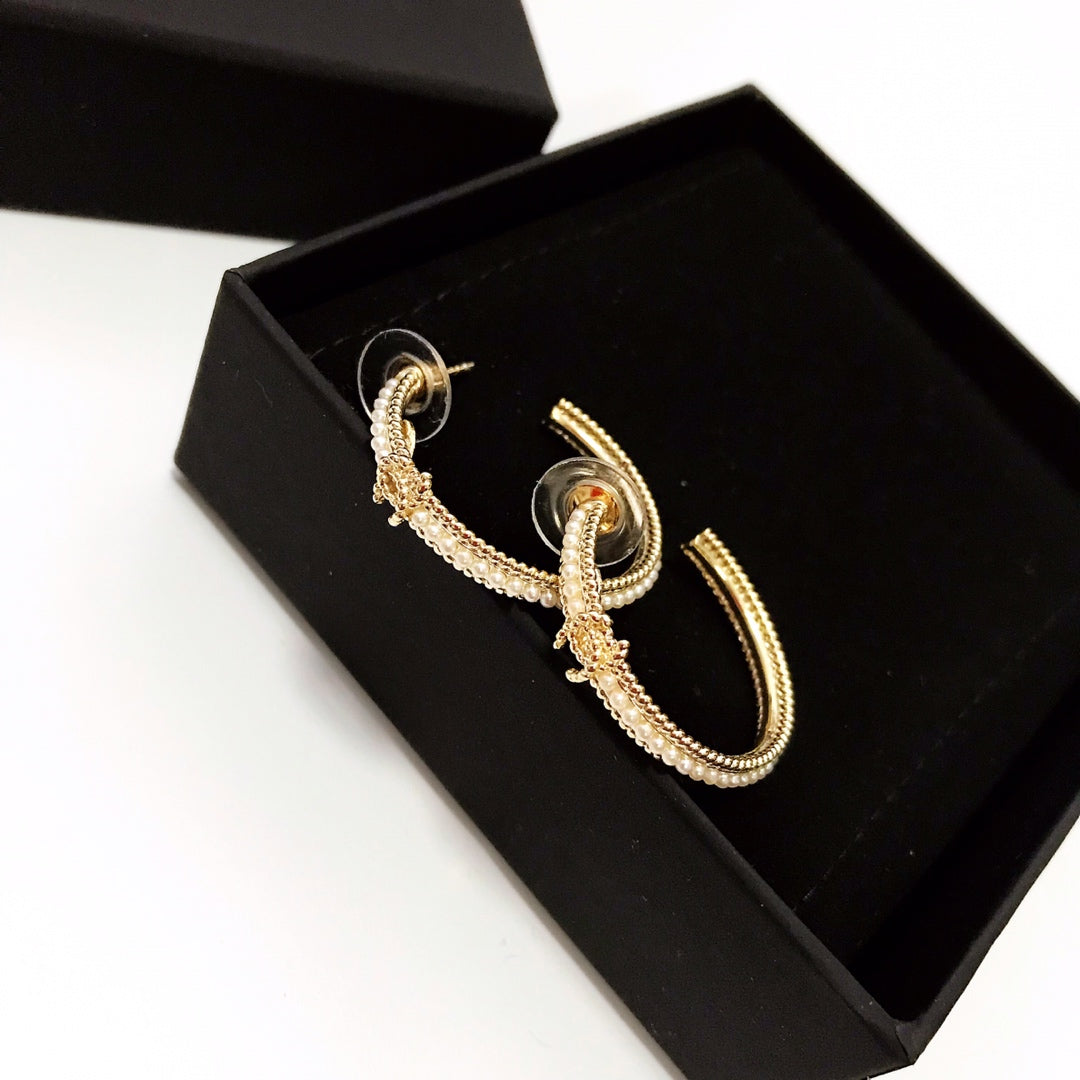 14C95EDE Stylish Earrings