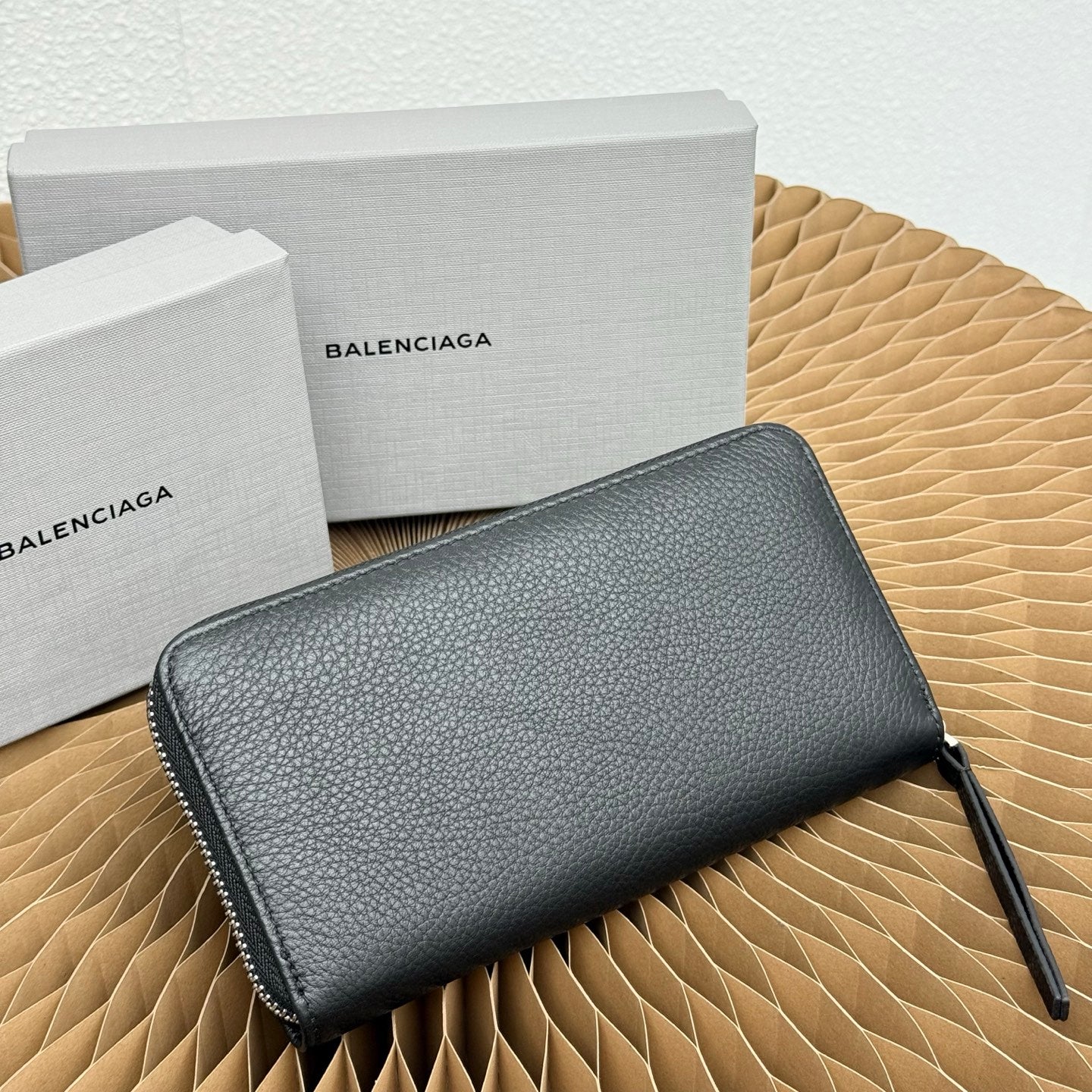 15RJ92BDE Stylish leather bag