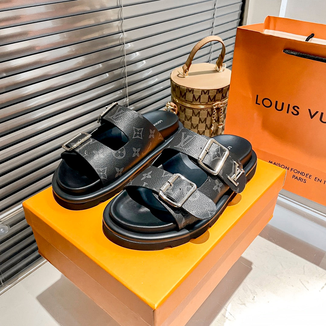 14E194ZDE Stylish Slippers