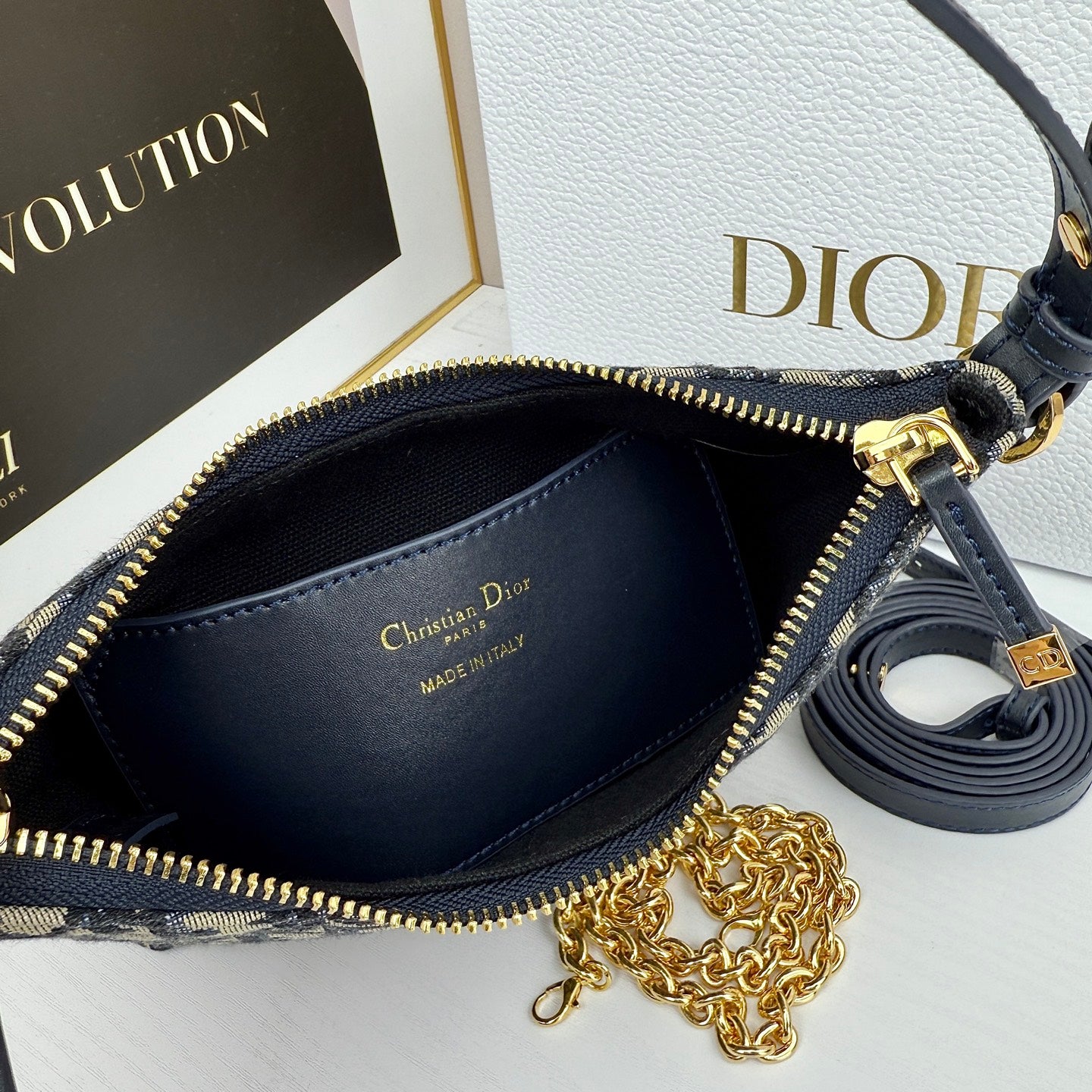 15RD67BDE Stylish bag