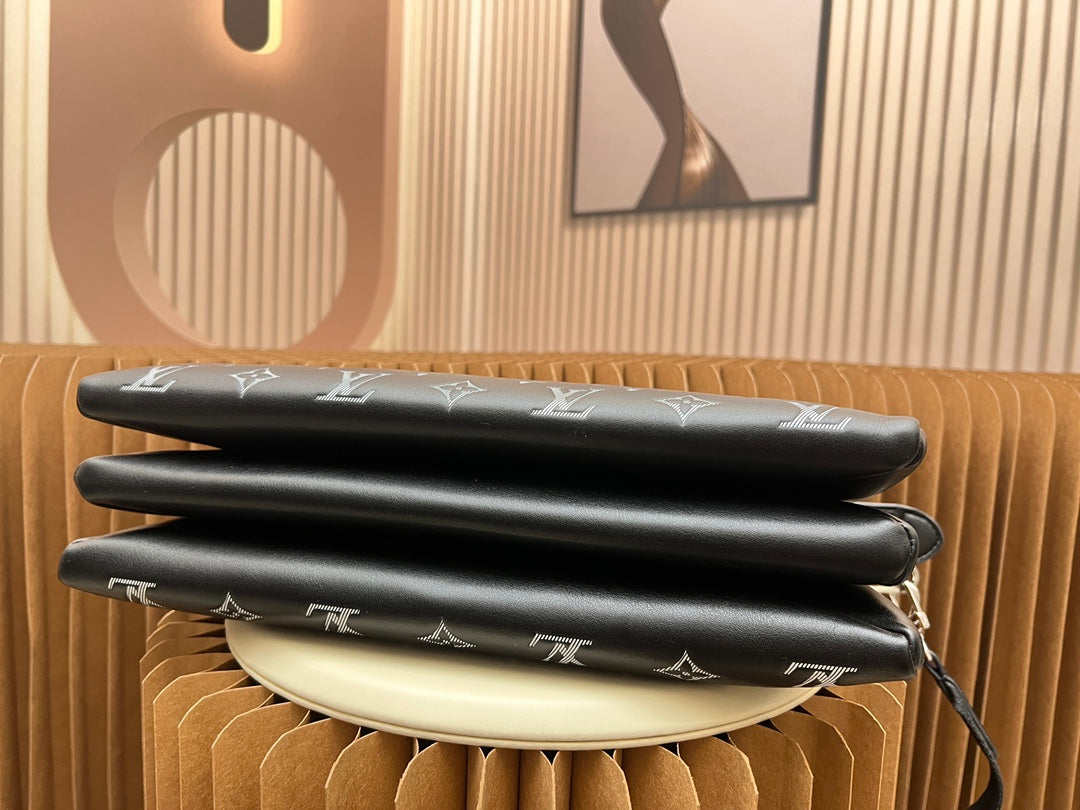 1XE181BDE Stylish leather bag 