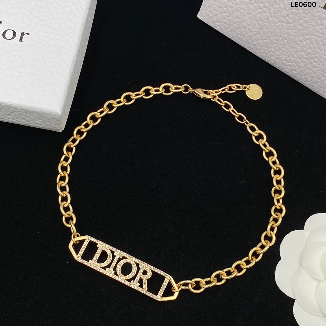 165ND7XDE Stylish  Bracelets