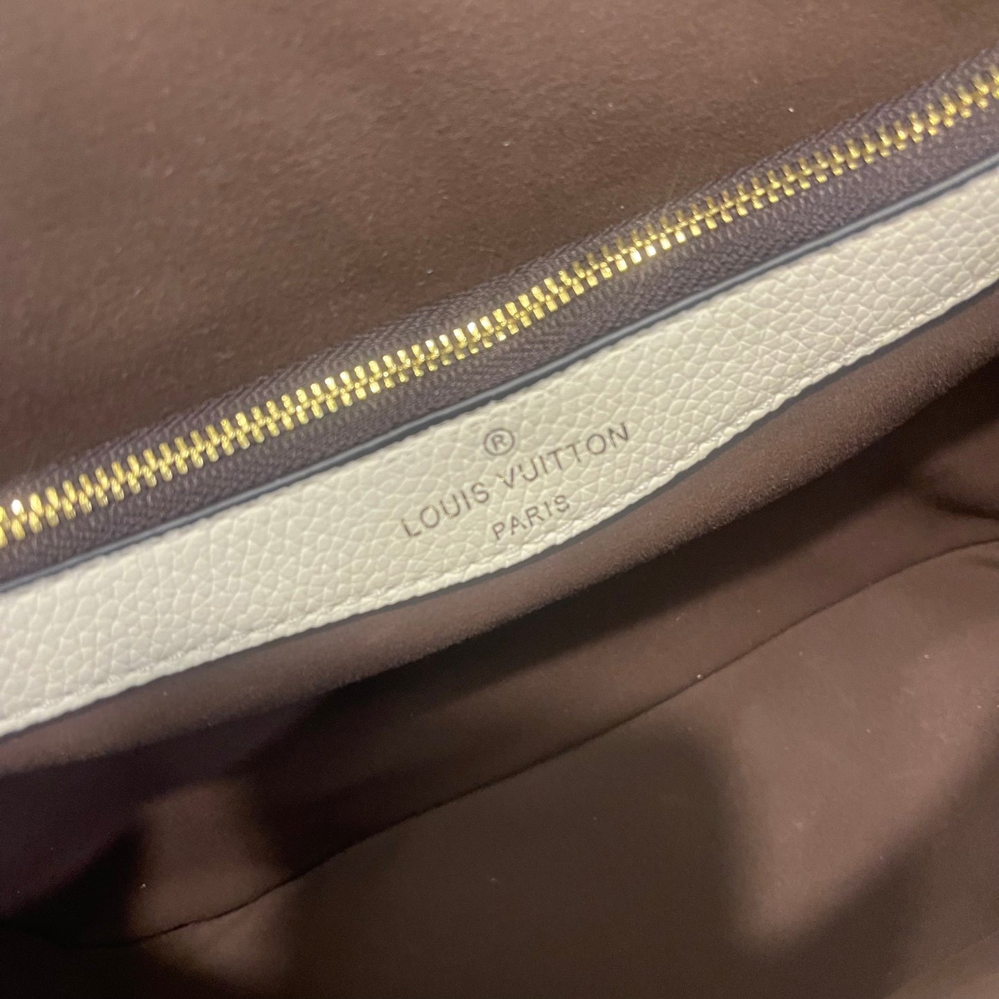 2XE028BDE Stylish leather bag 