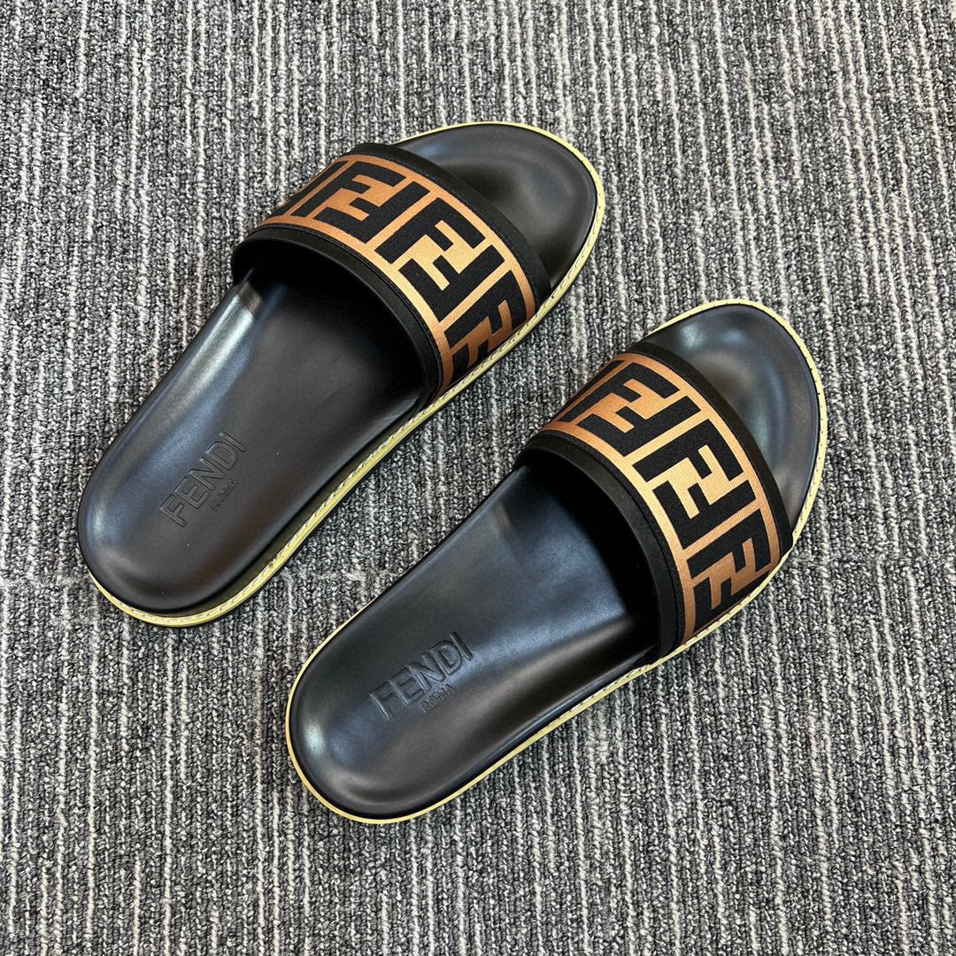 5YF111ZDE Stylish Slippers